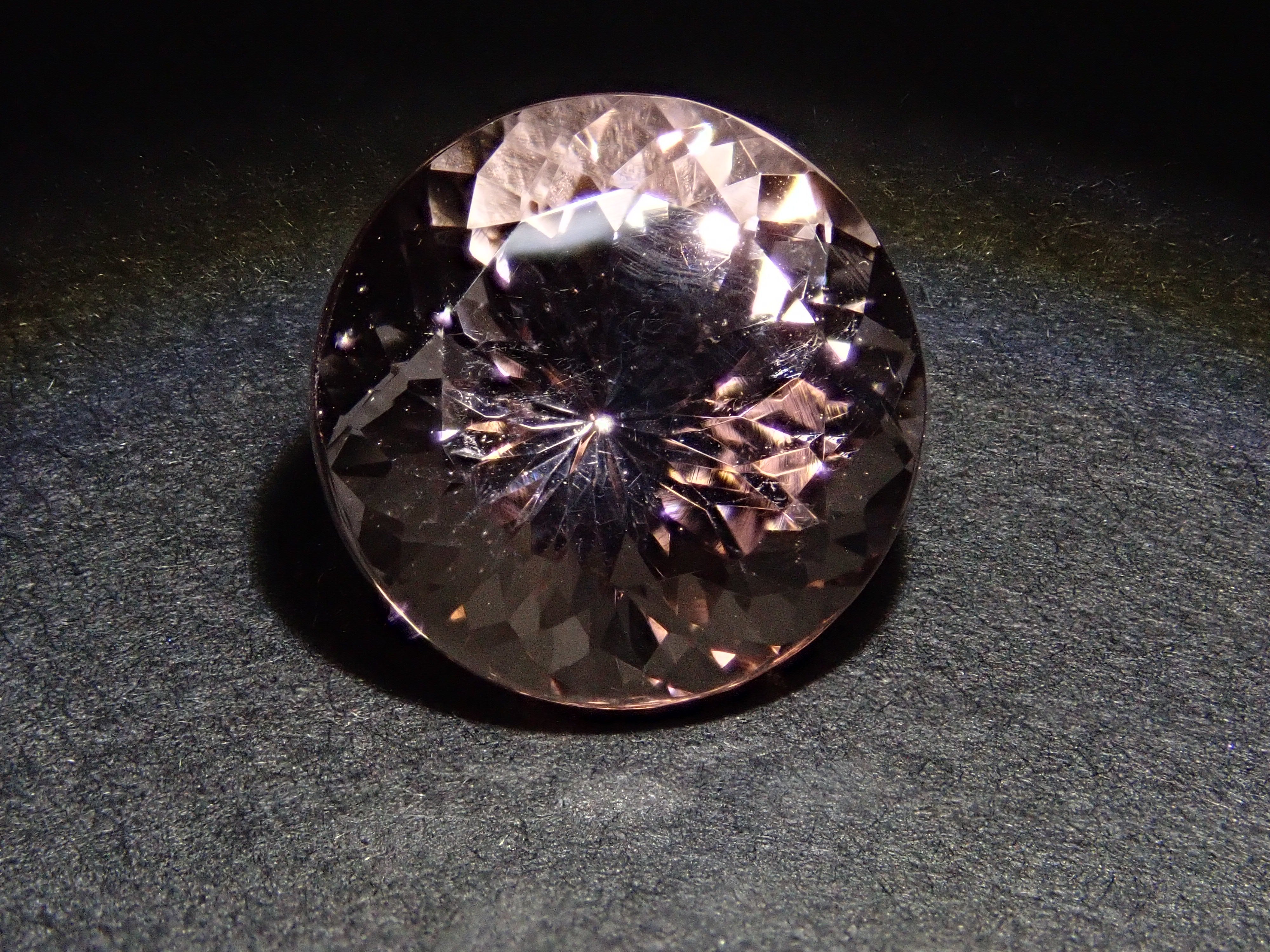 ブラジル産モルガナイト 5.181ctルース