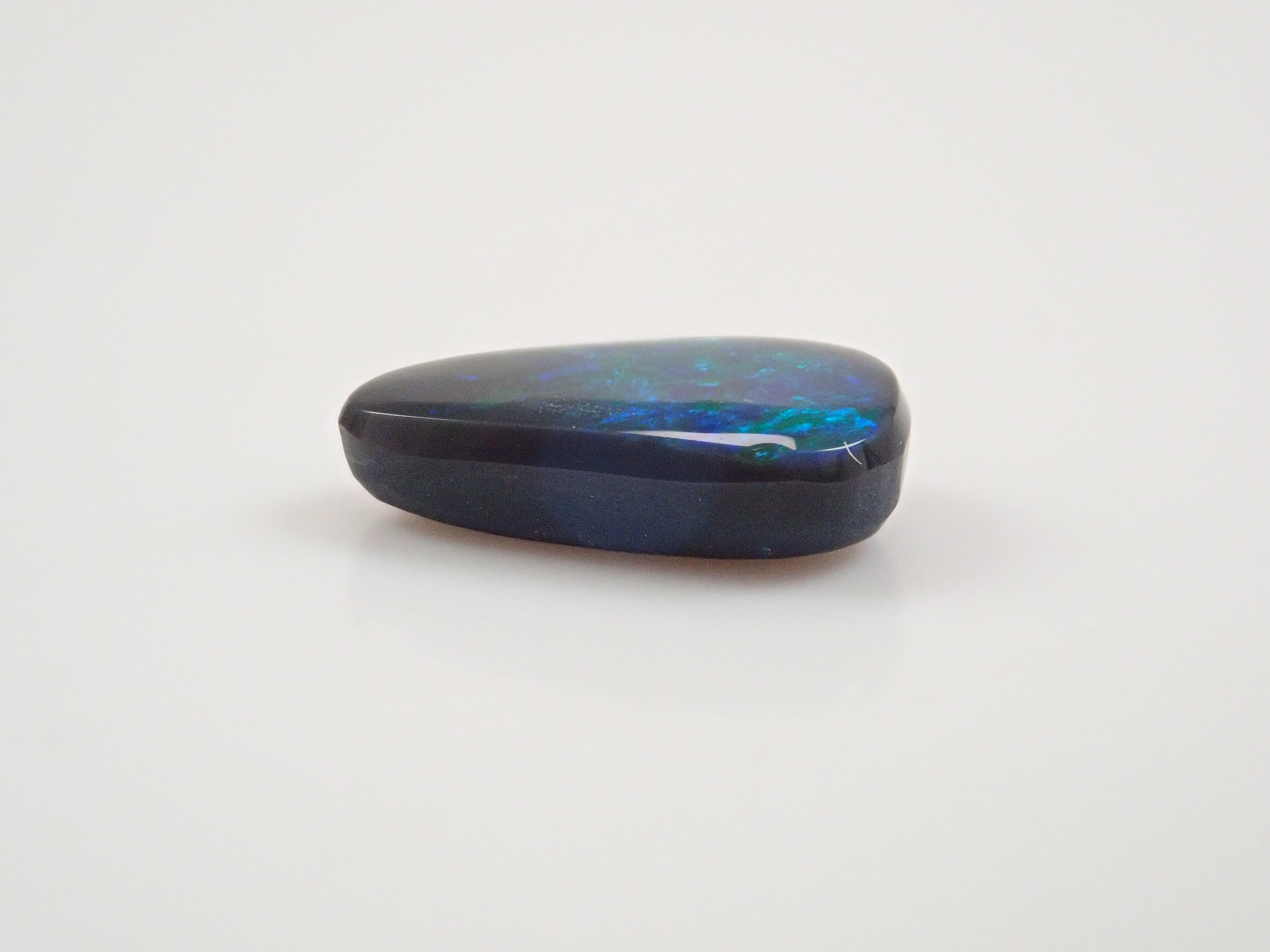 オーストラリア産ブラックオパール 0.754ctルース