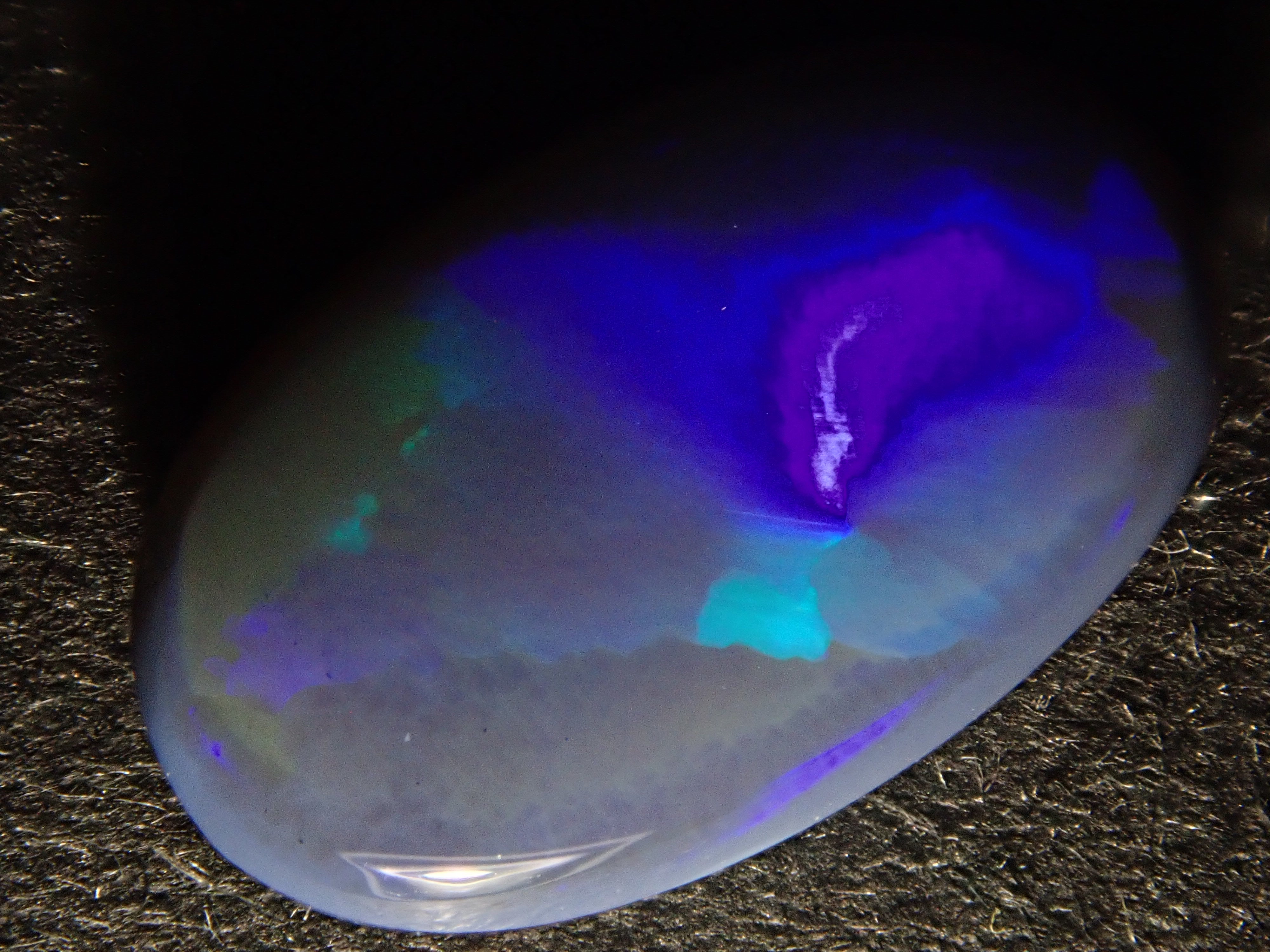 【12562528掲載】オーストラリア産ブラックオパール 1.539ctルース