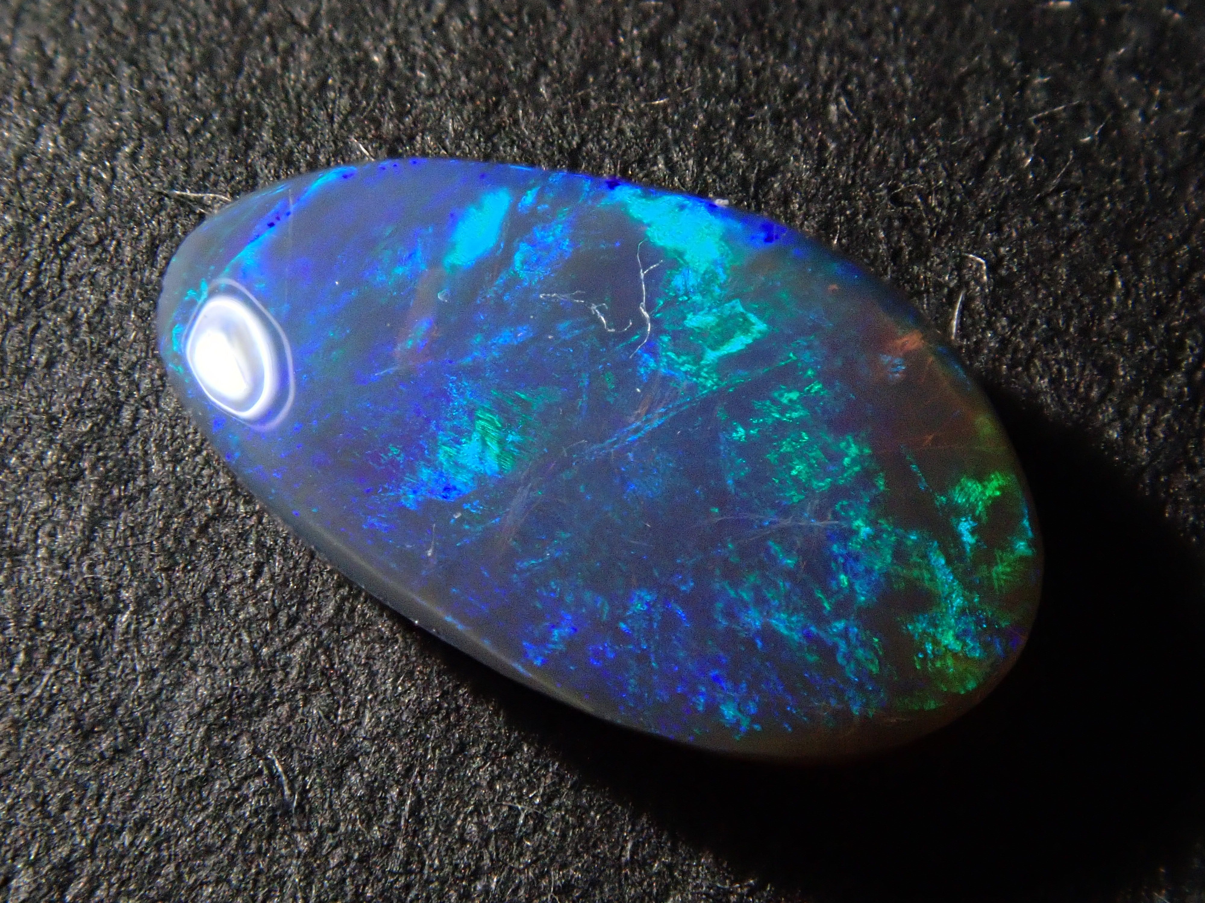 【12562536掲載】オーストラリア産ブラックオパール 0.618ctルース