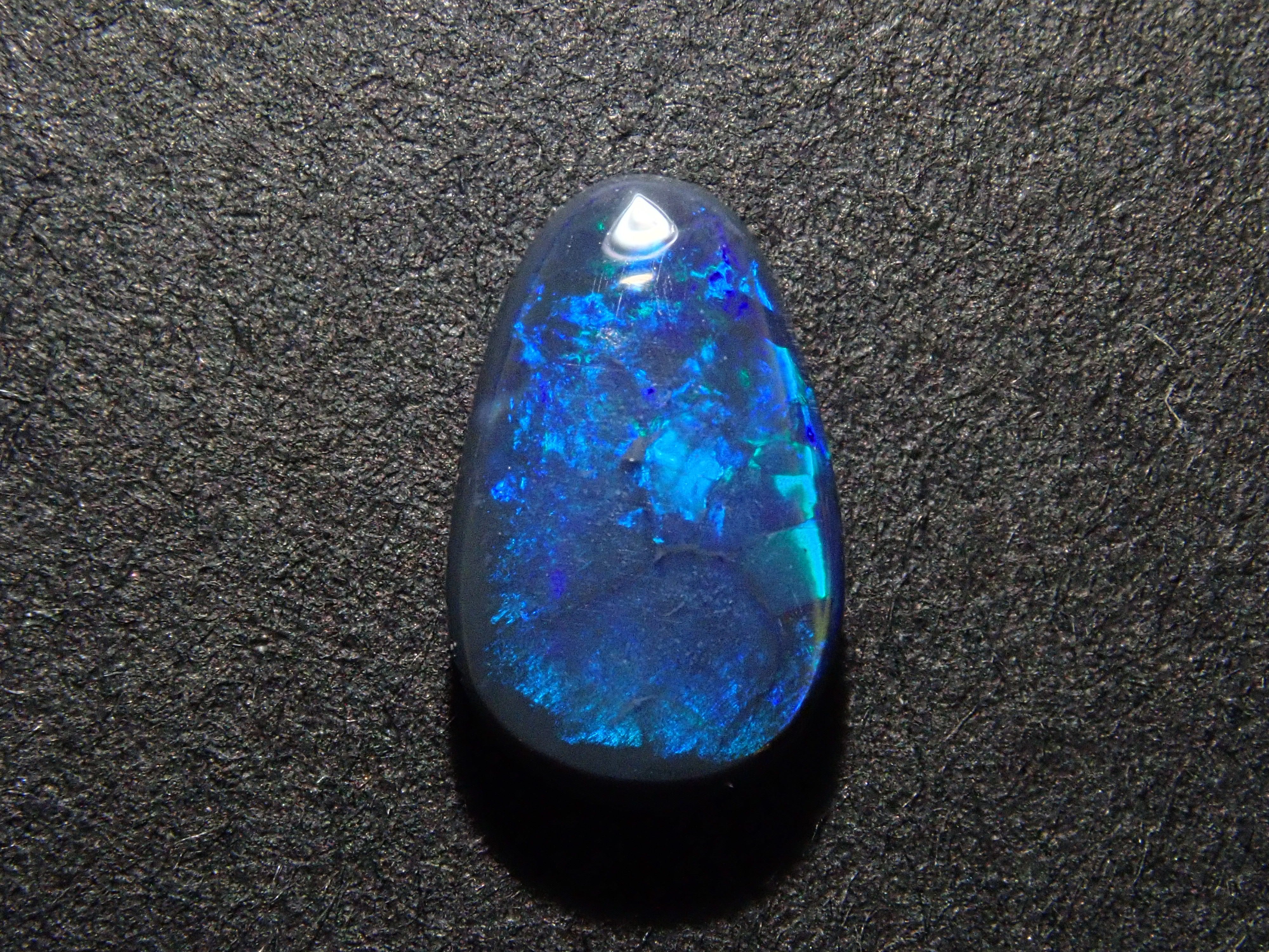 【12562538掲載】オーストラリア産ブラックオパール 0.548ctルース