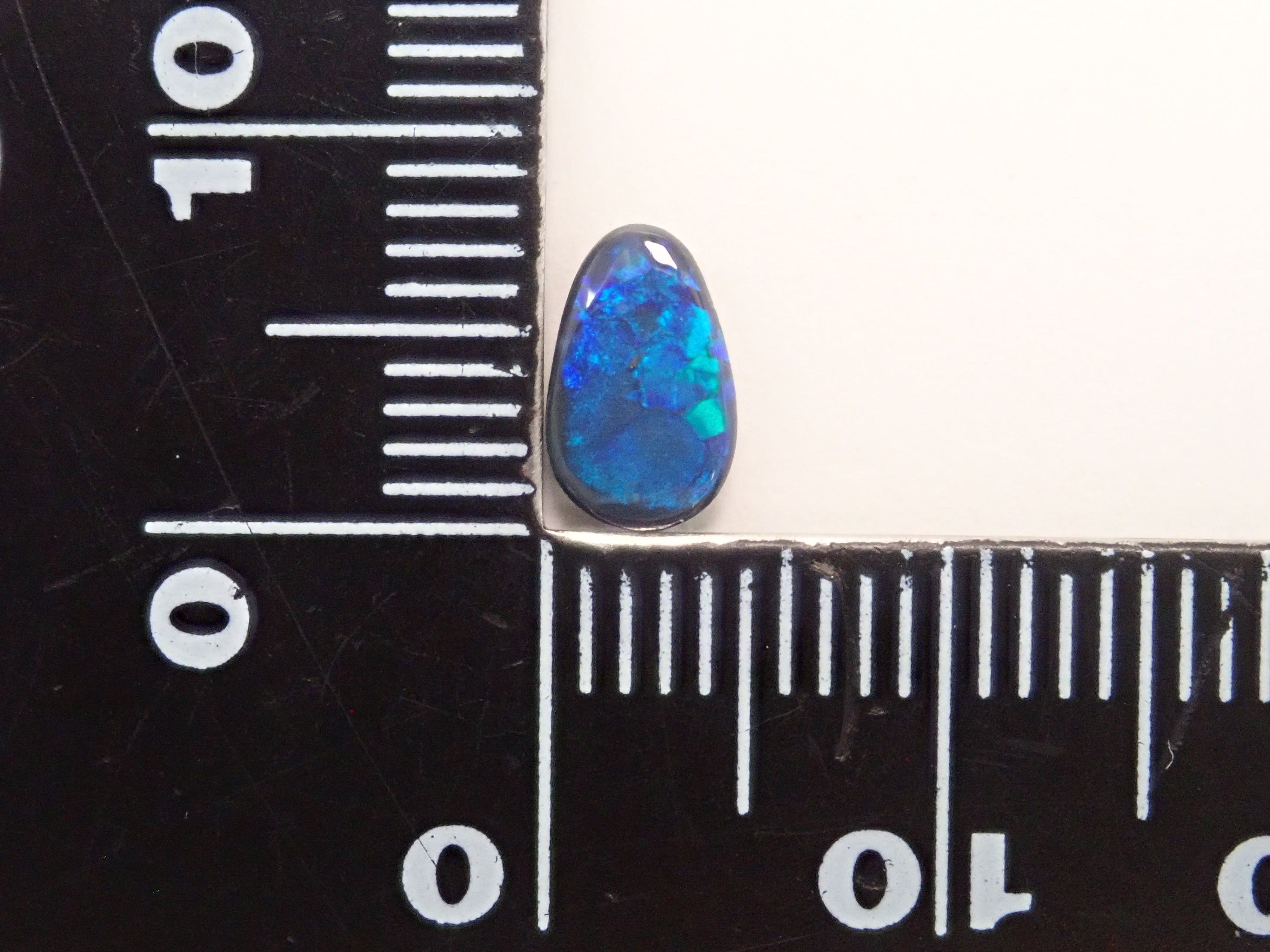 【12562538掲載】オーストラリア産ブラックオパール 0.548ctルース