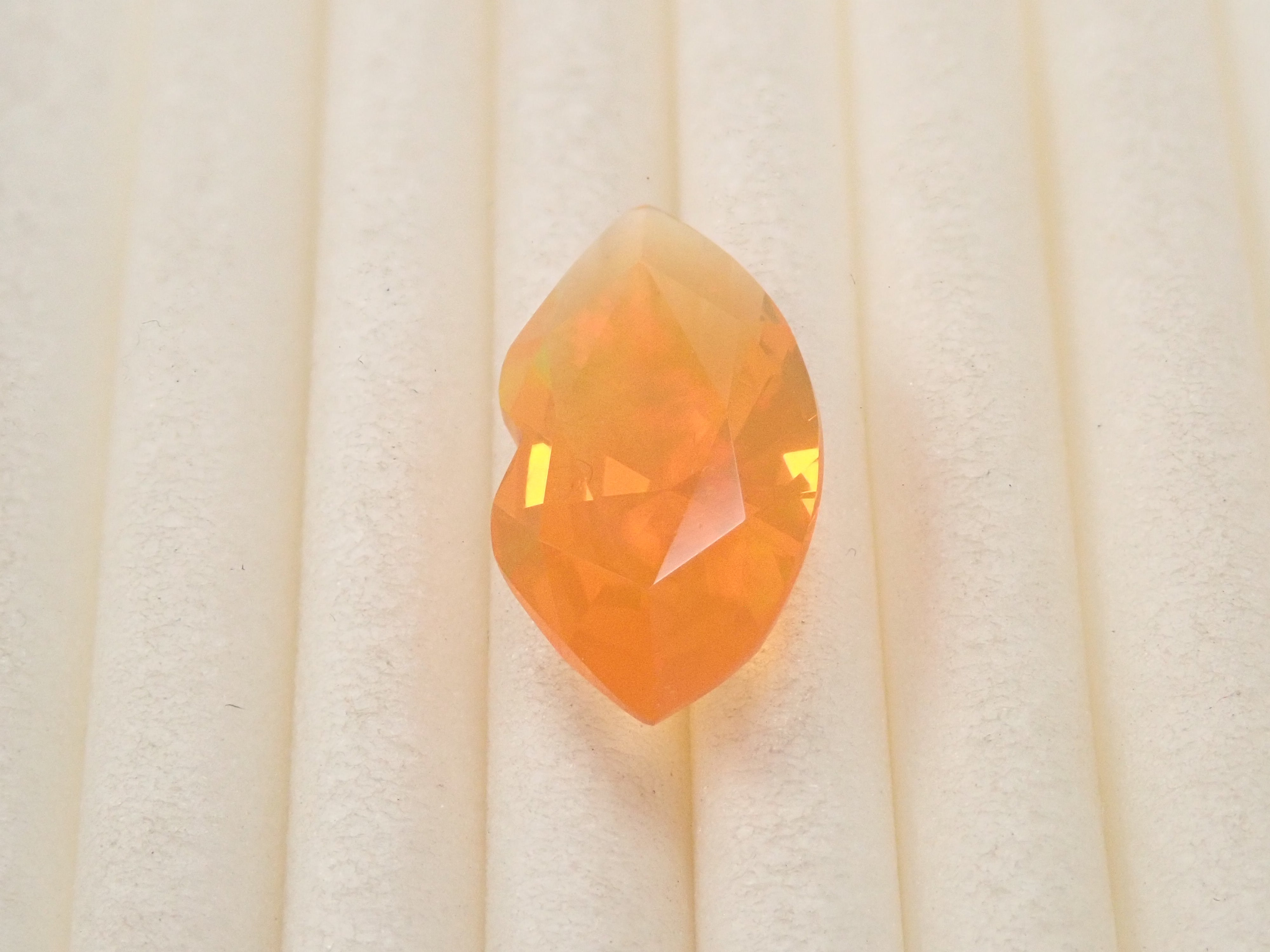 【12562397掲載】メキシコ産ファイアオパール 1.458ctルース