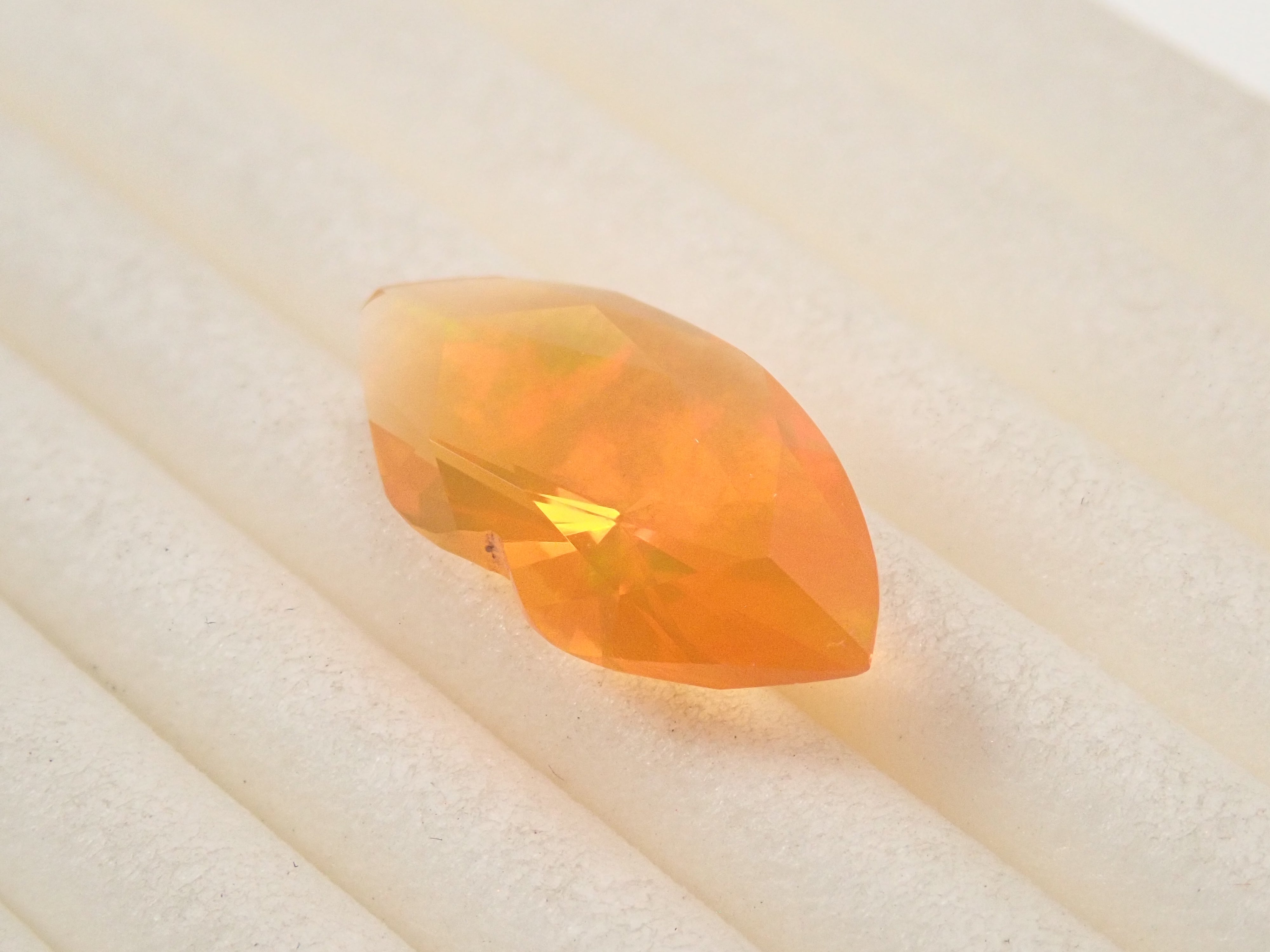 【12562397掲載】メキシコ産ファイアオパール 1.458ctルース