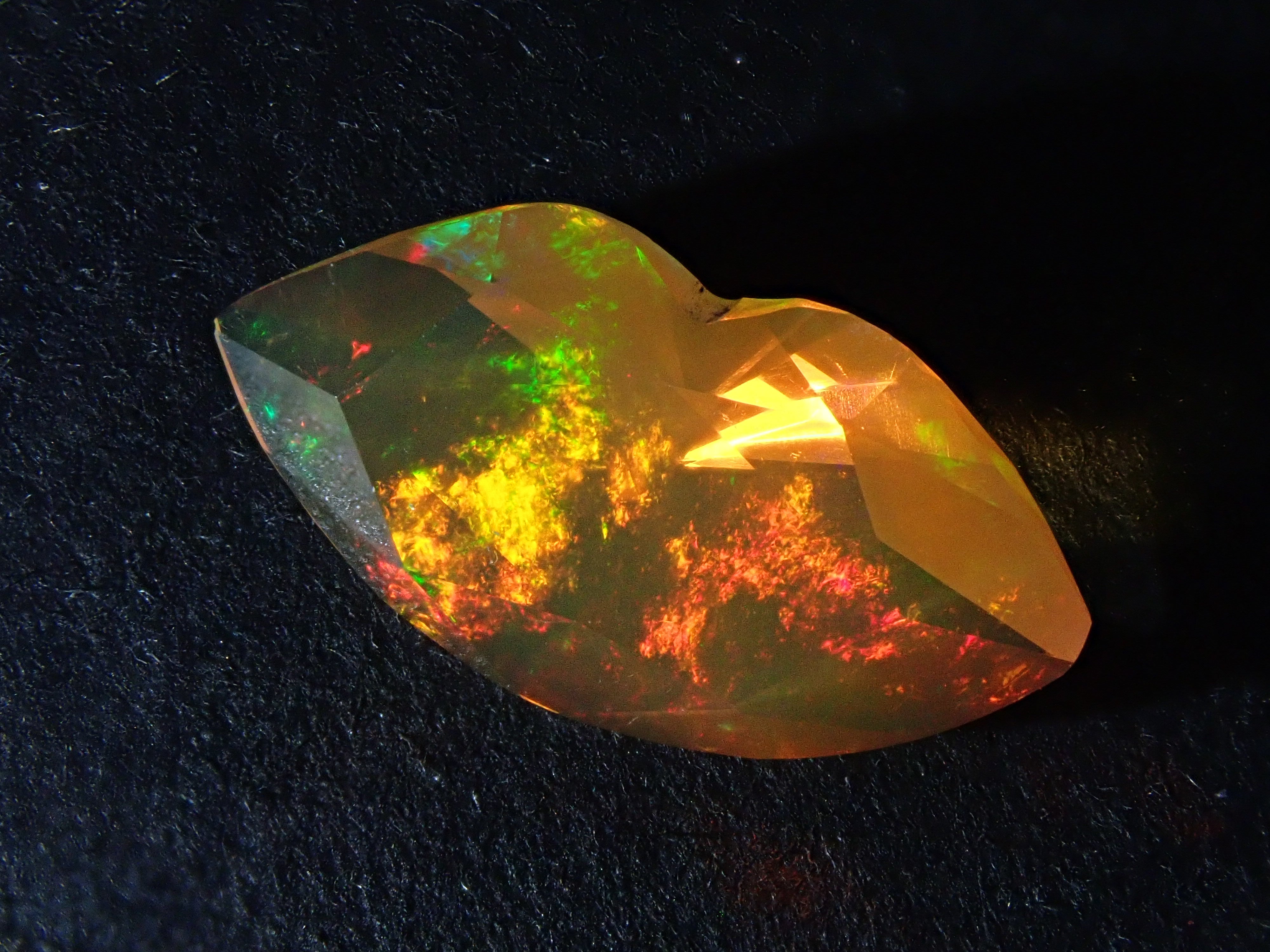 【12562397掲載】メキシコ産ファイアオパール 1.458ctルース