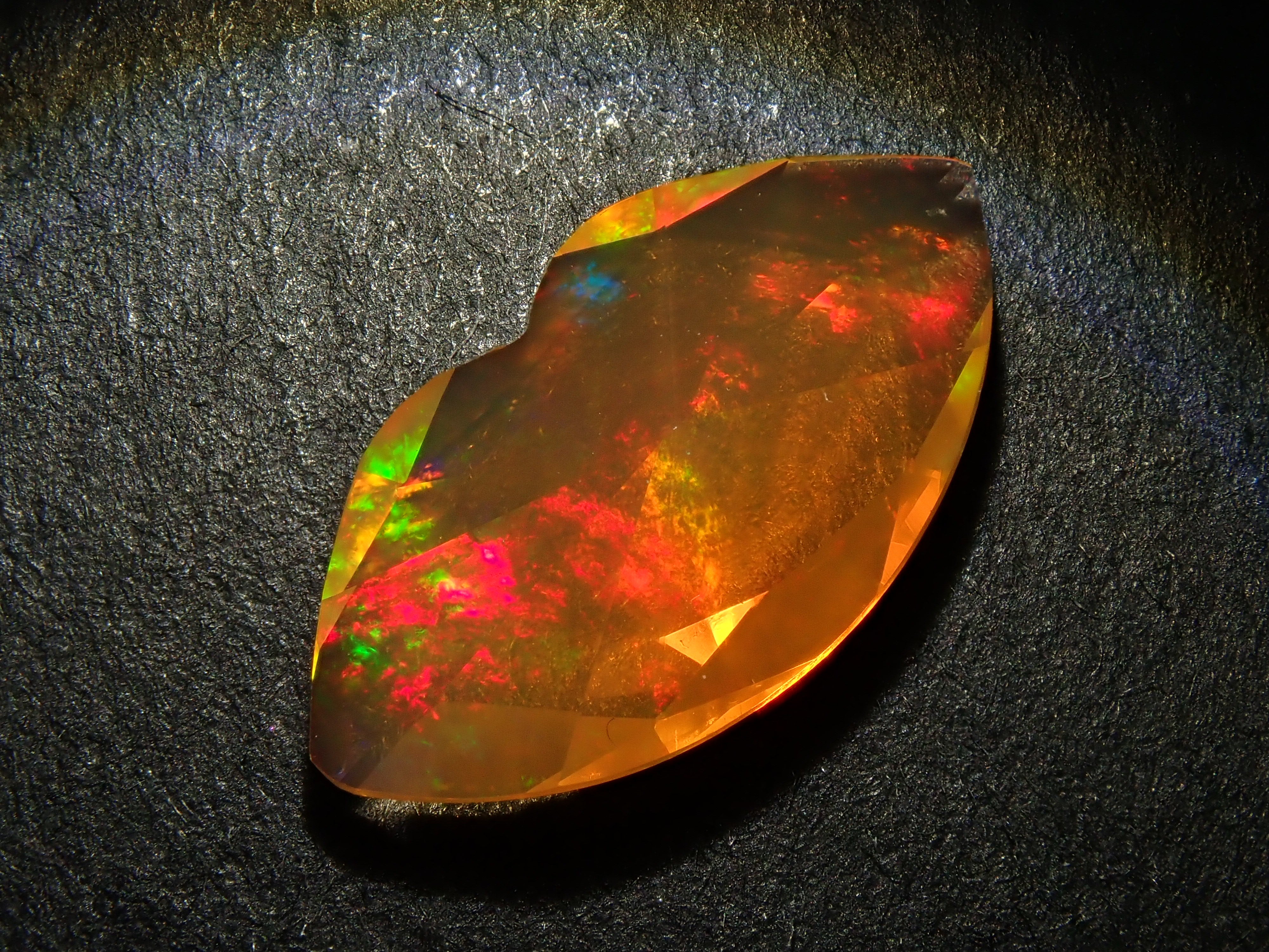 【12562397掲載】メキシコ産ファイアオパール 1.458ctルース