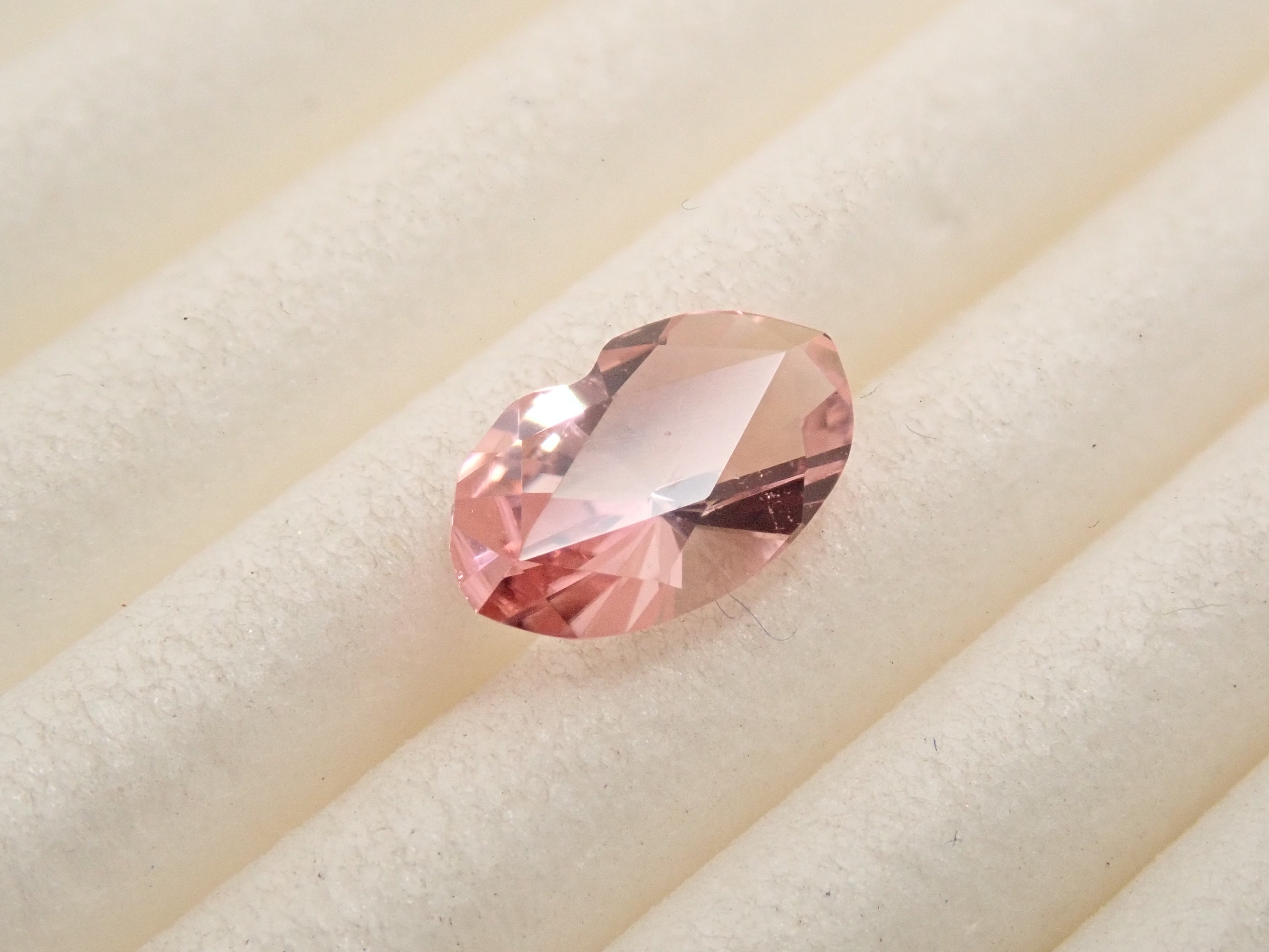 【12562399掲載】ピンクトルマリン 0.440ctルース