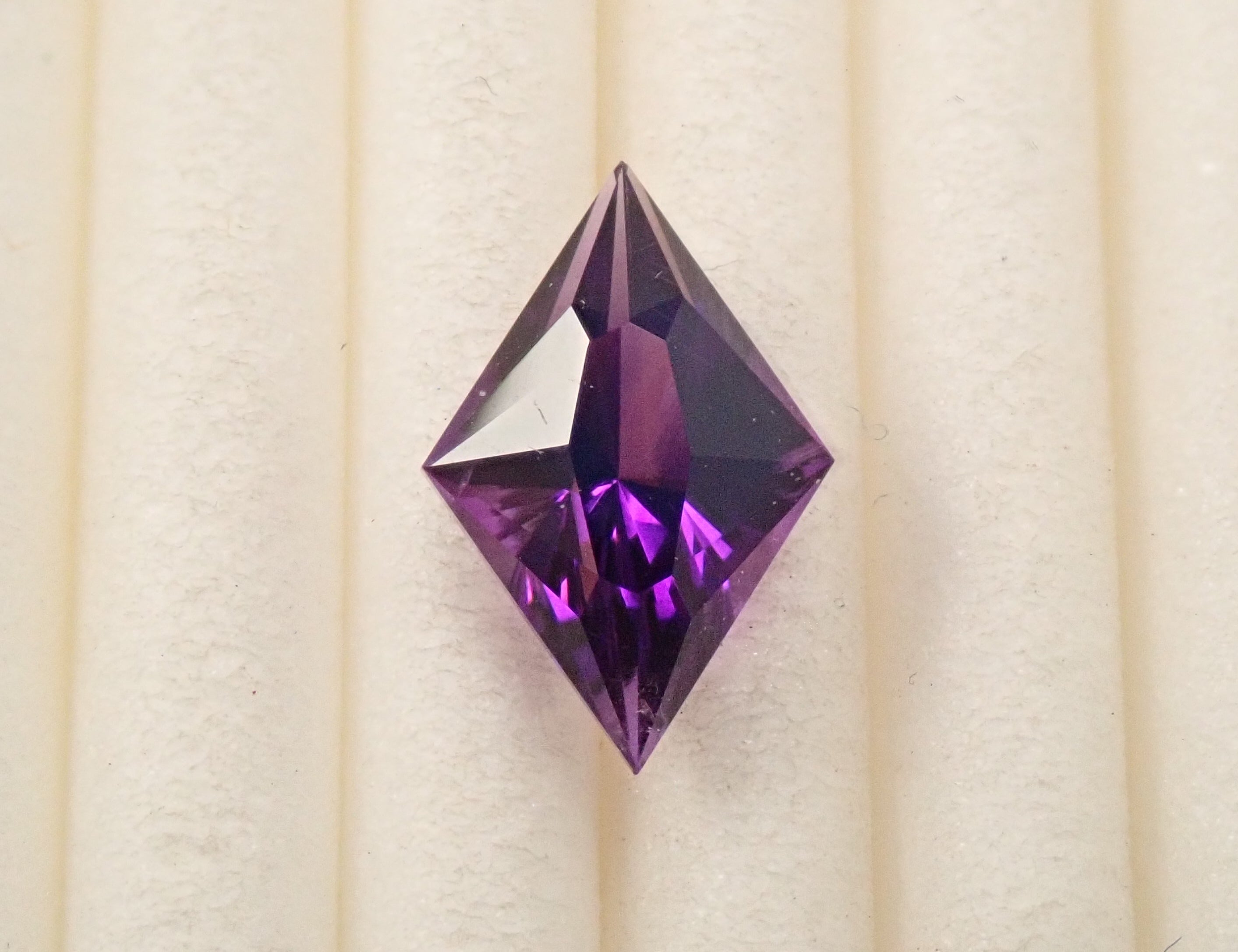 [12562111] 變色紫水晶 1.085克拉裸石