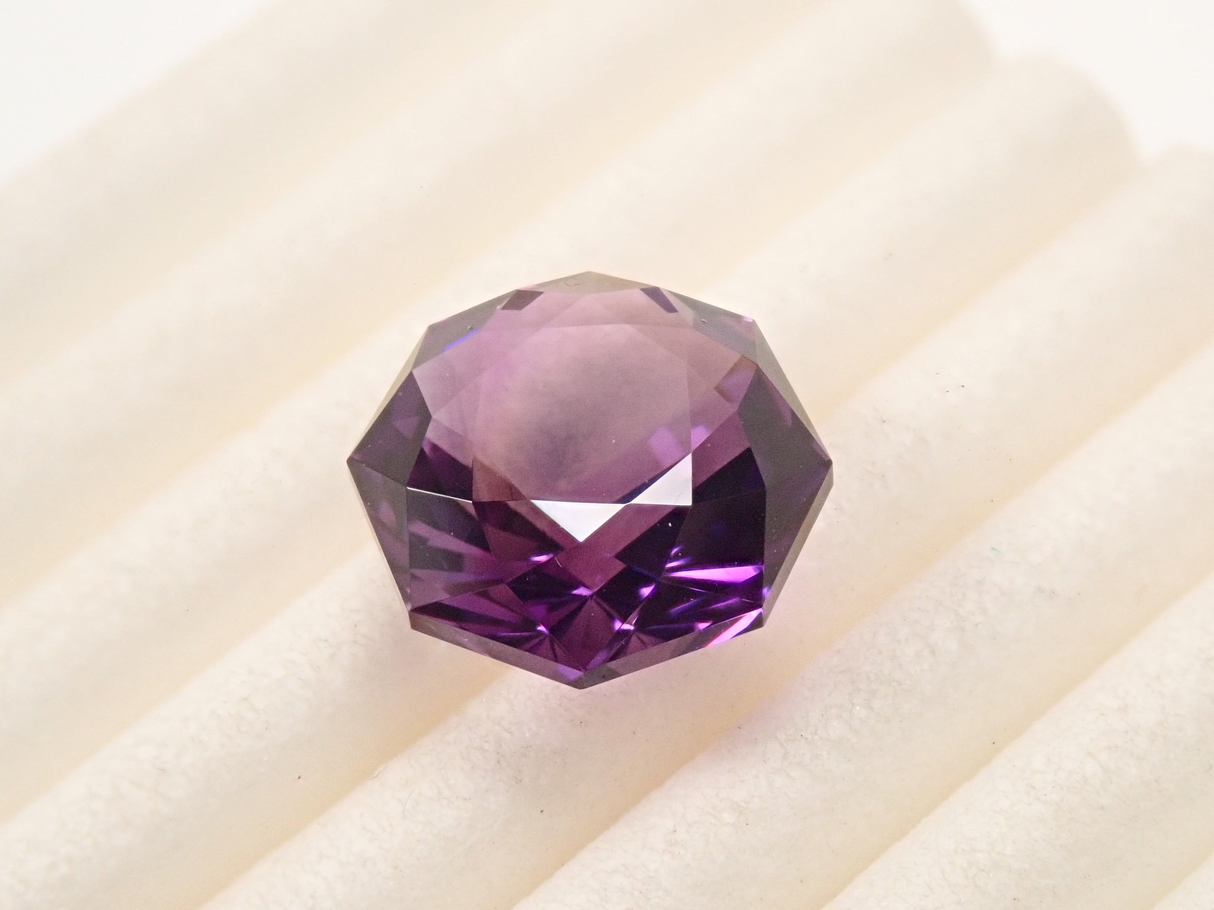 【12562113掲載】カラーシフトアメジスト 3.128ctルース