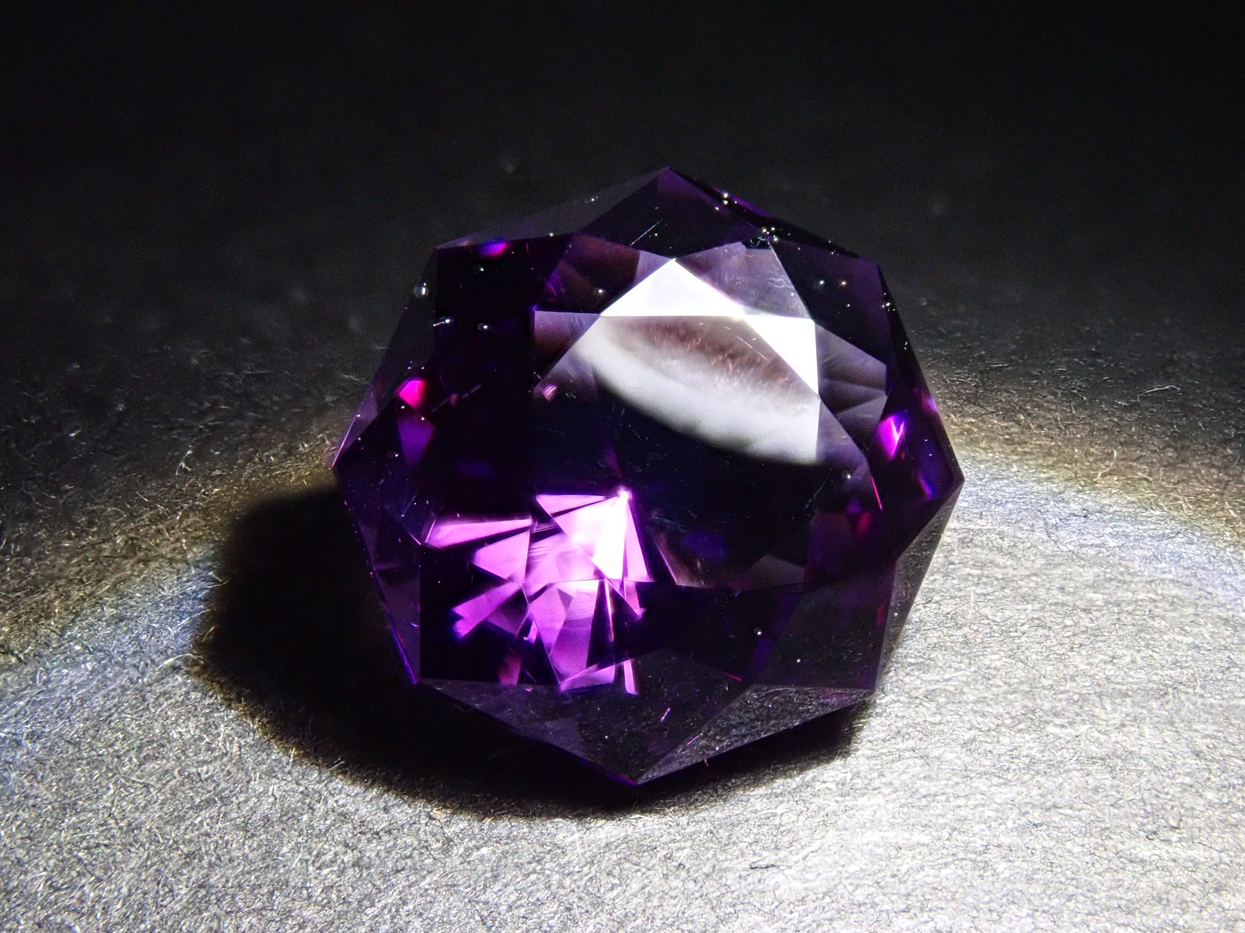 【12562113掲載】カラーシフトアメジスト 3.128ctルース