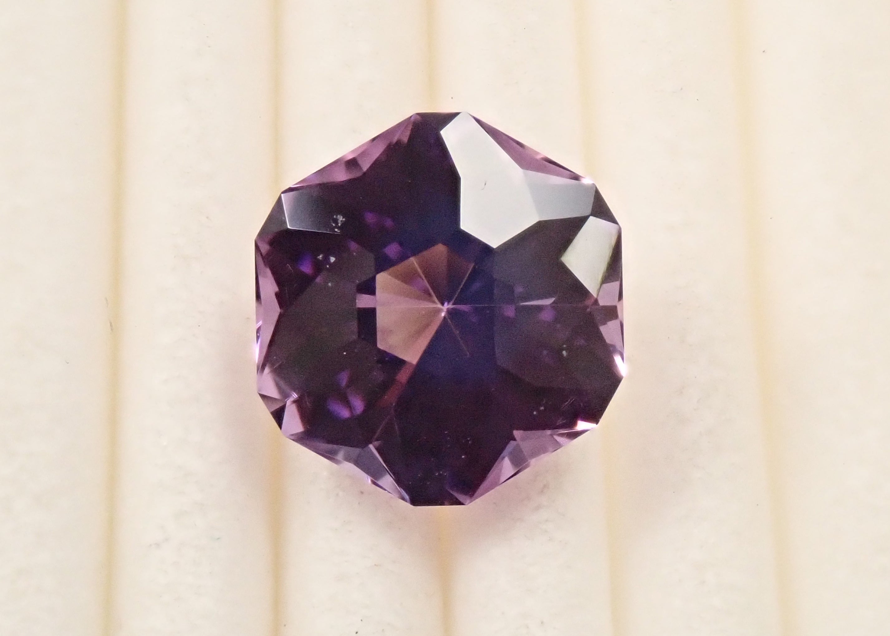 [12562114] Rose Amethyst 2.626ct Loose Stone