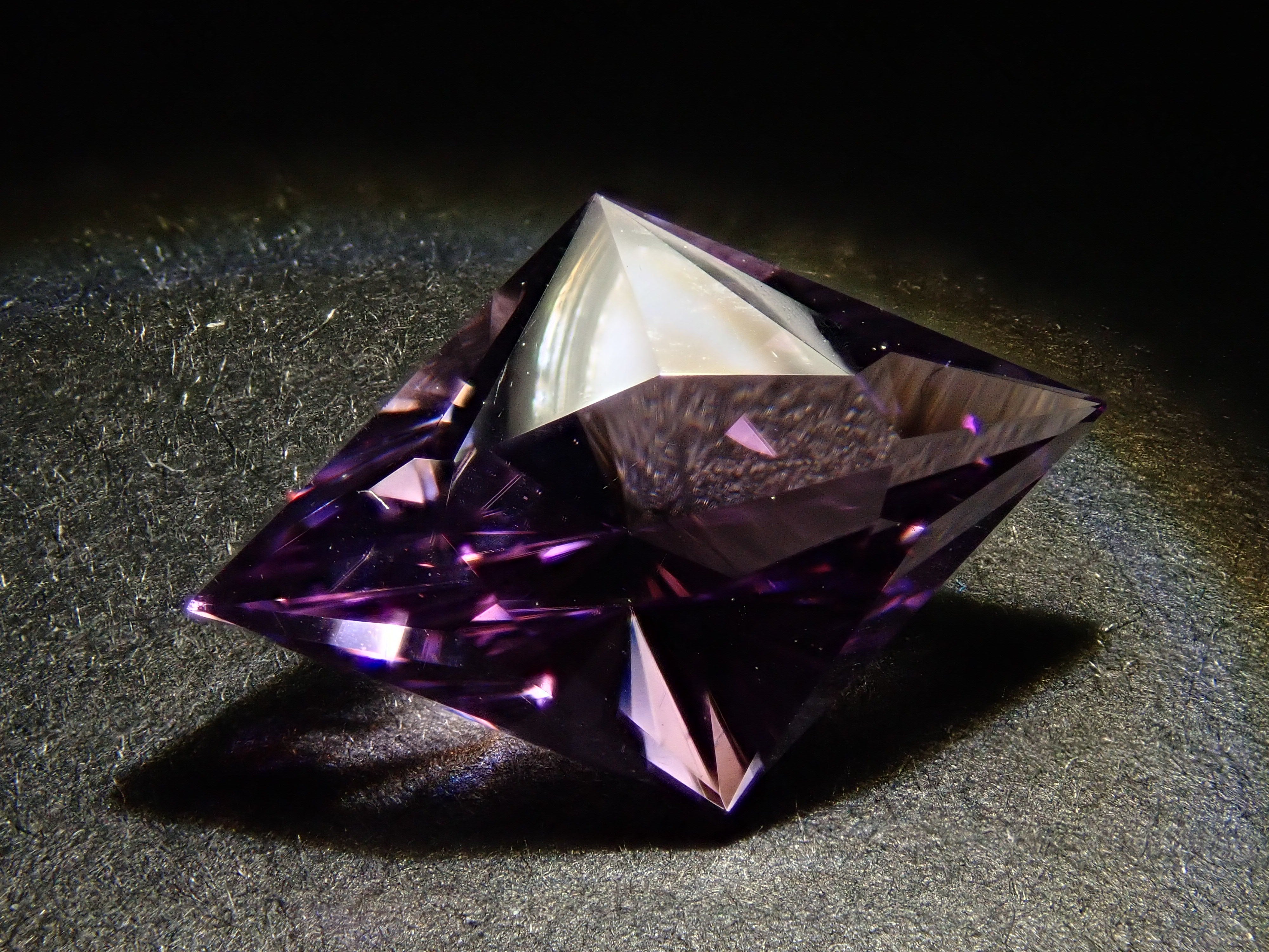 【12562115掲載】ピンクアメジスト 2.545ctルース