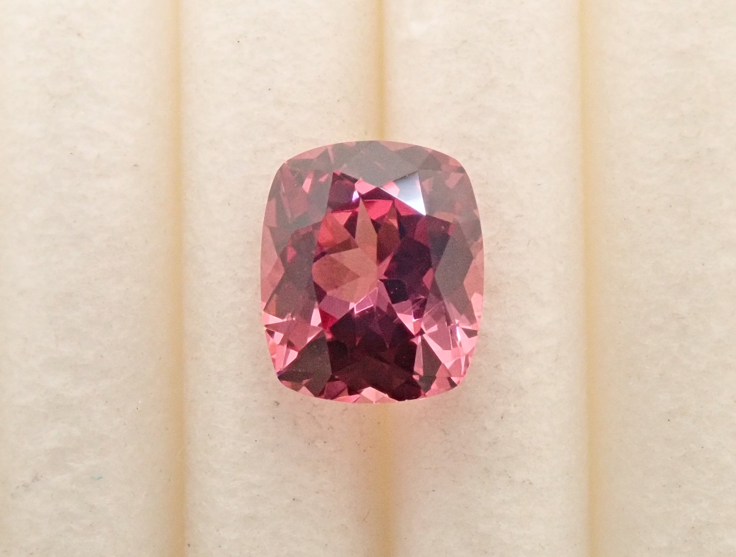 [12562119] Rhodolite Garnet 0.628ct Loose Stone