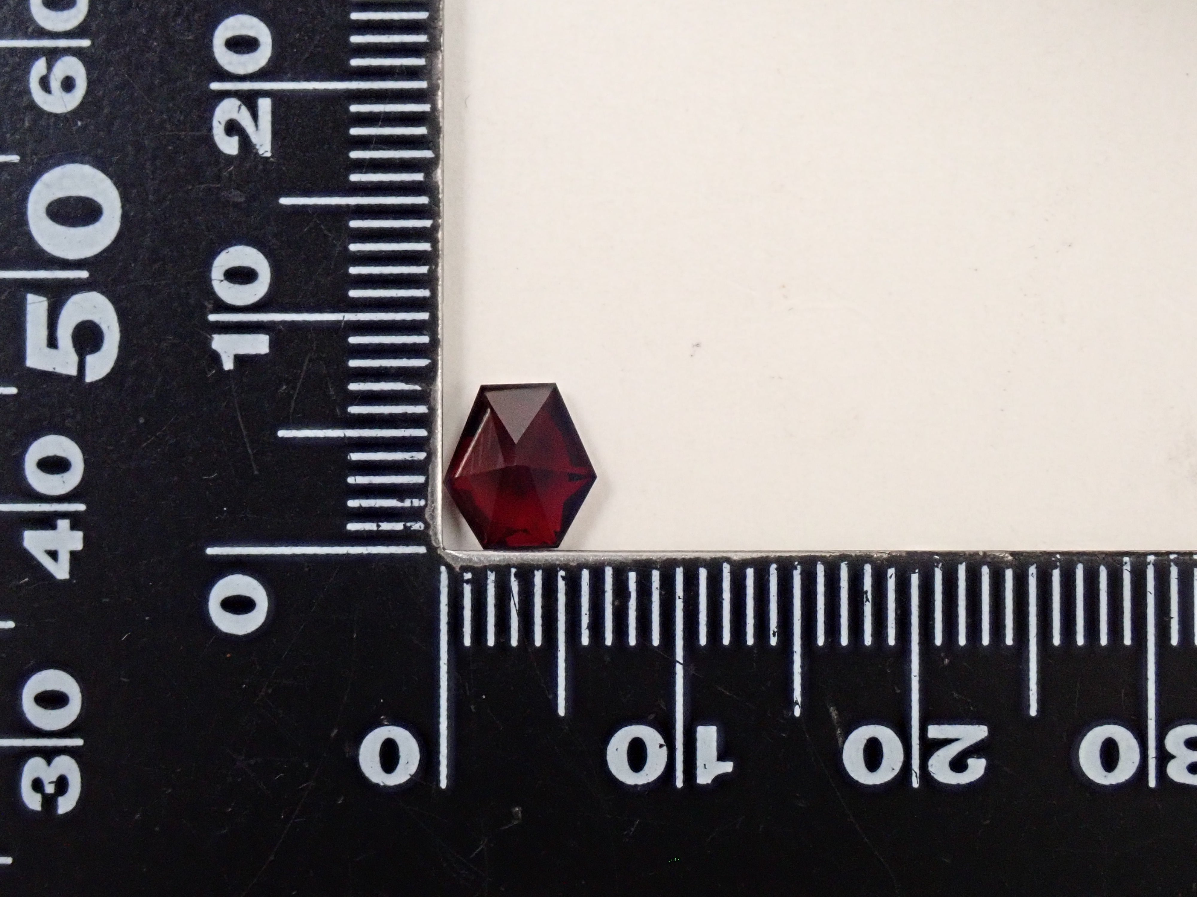 【12562117掲載】アルマンディンガーネット 1.363ctルース