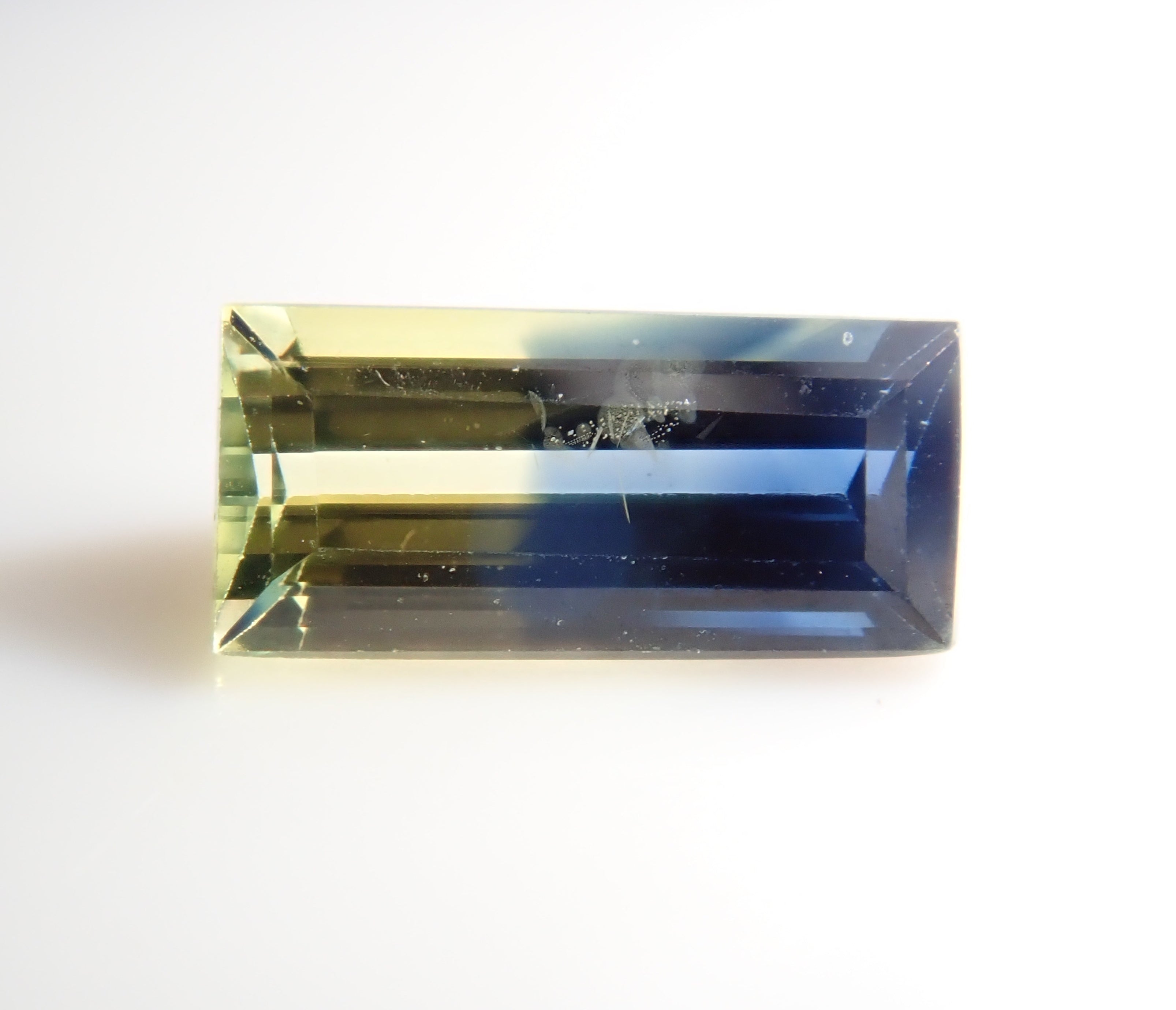 [On sale 3/24 at 10pm] Bicolor sapphire 0.184ct loose stone