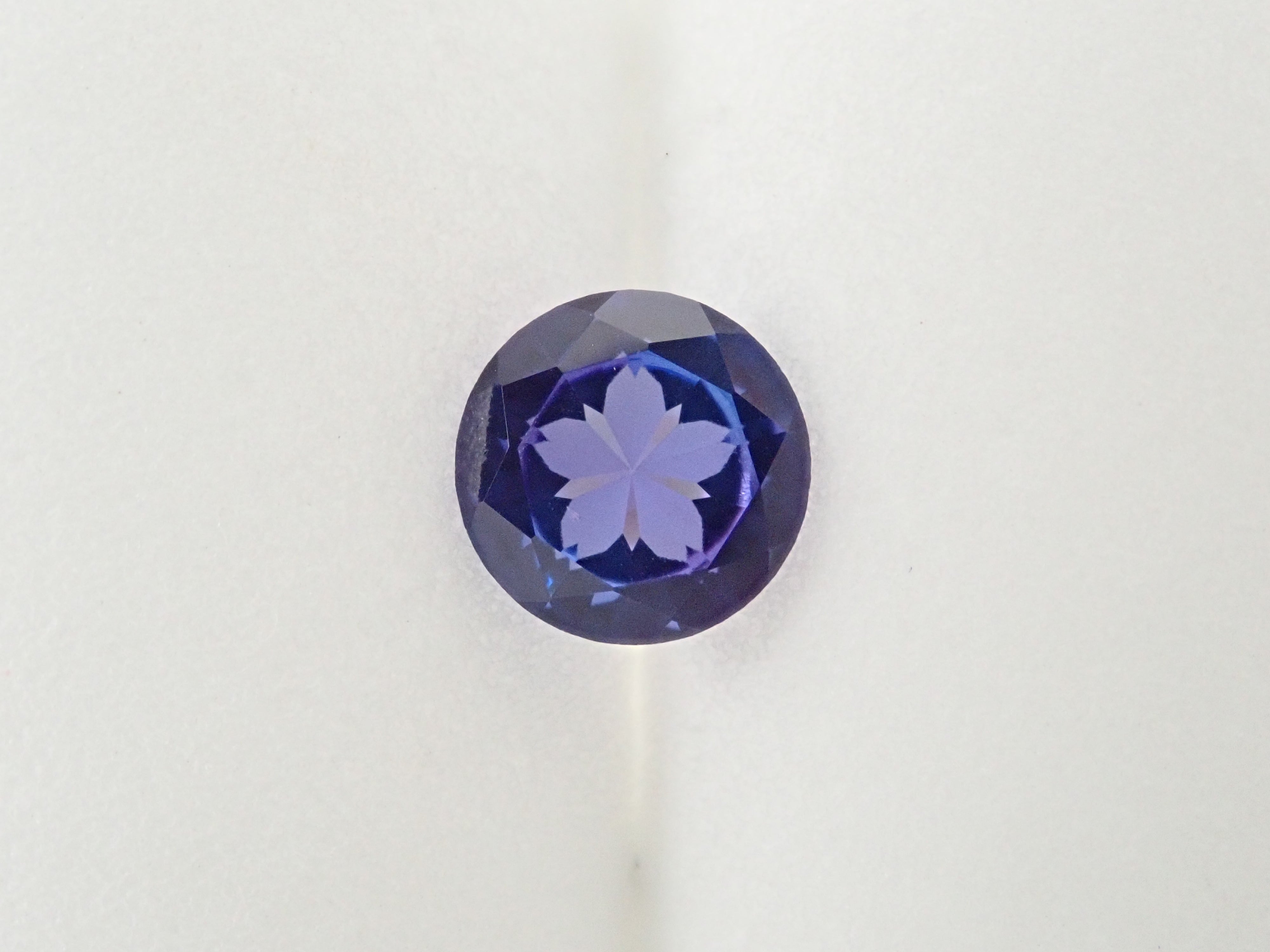 タンザナイト さくらインカット】タンザナイト 6.0mm/0.701ctルース