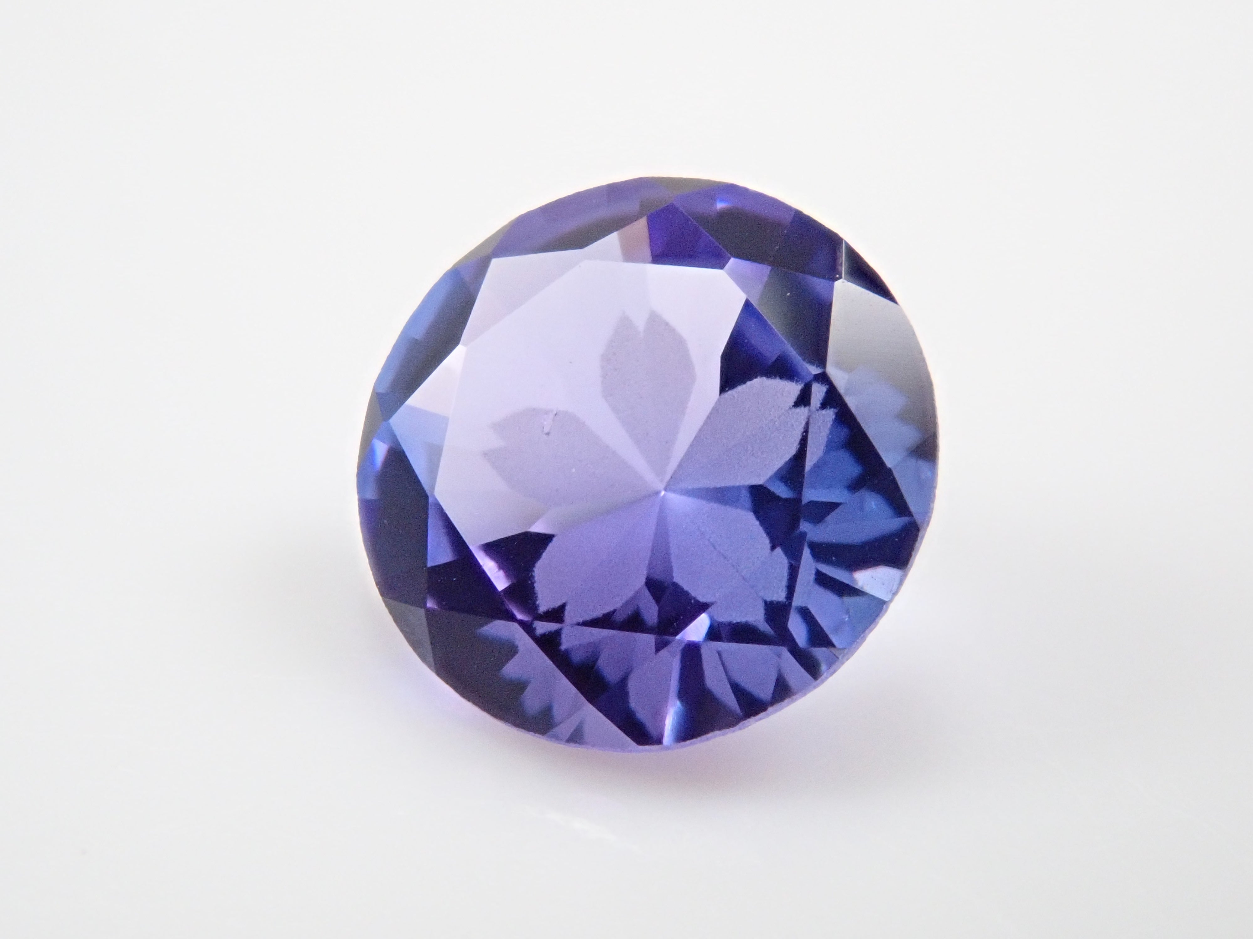 さくらインカット】タンザナイト 6.0mm/0.701ctルース