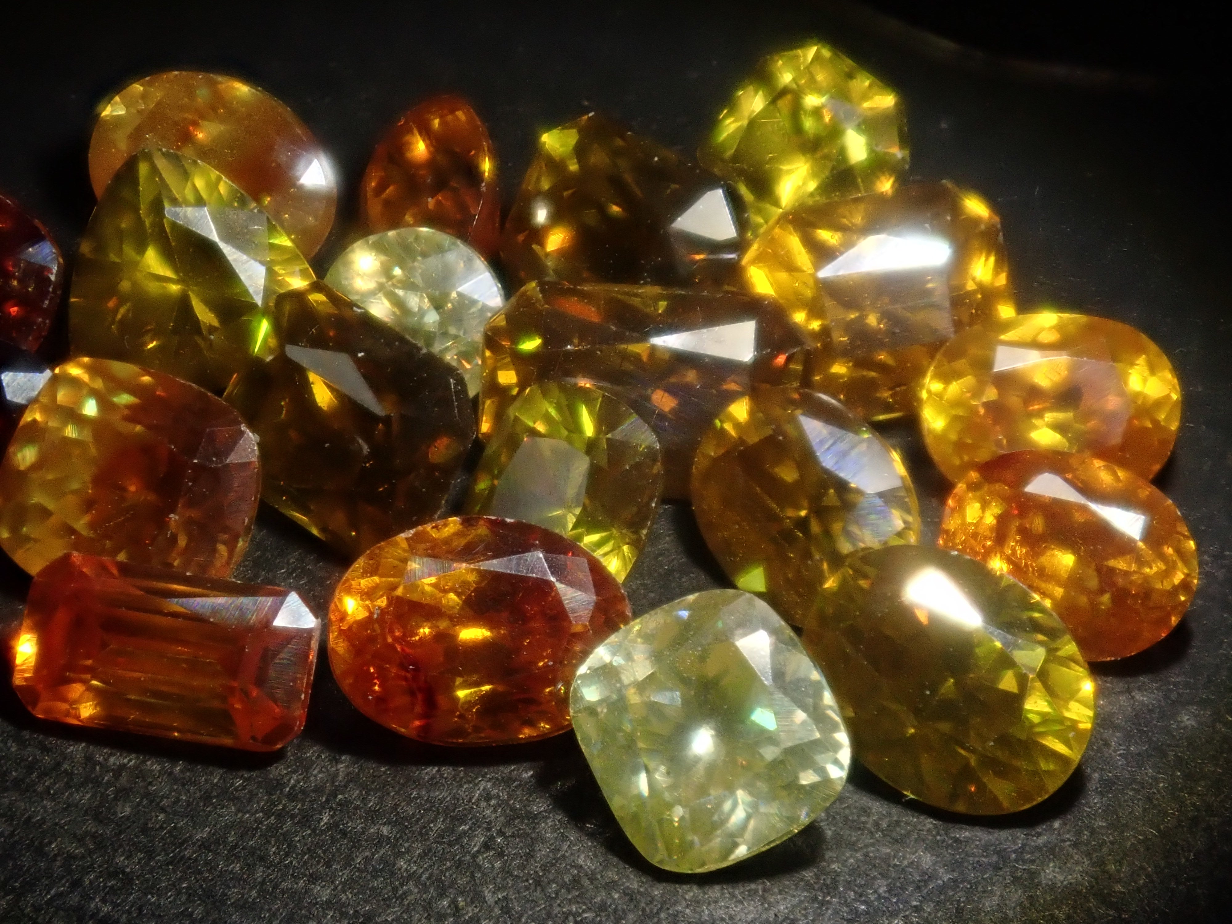 スペイン産スファレライト1石ルース（平均0.50ct）