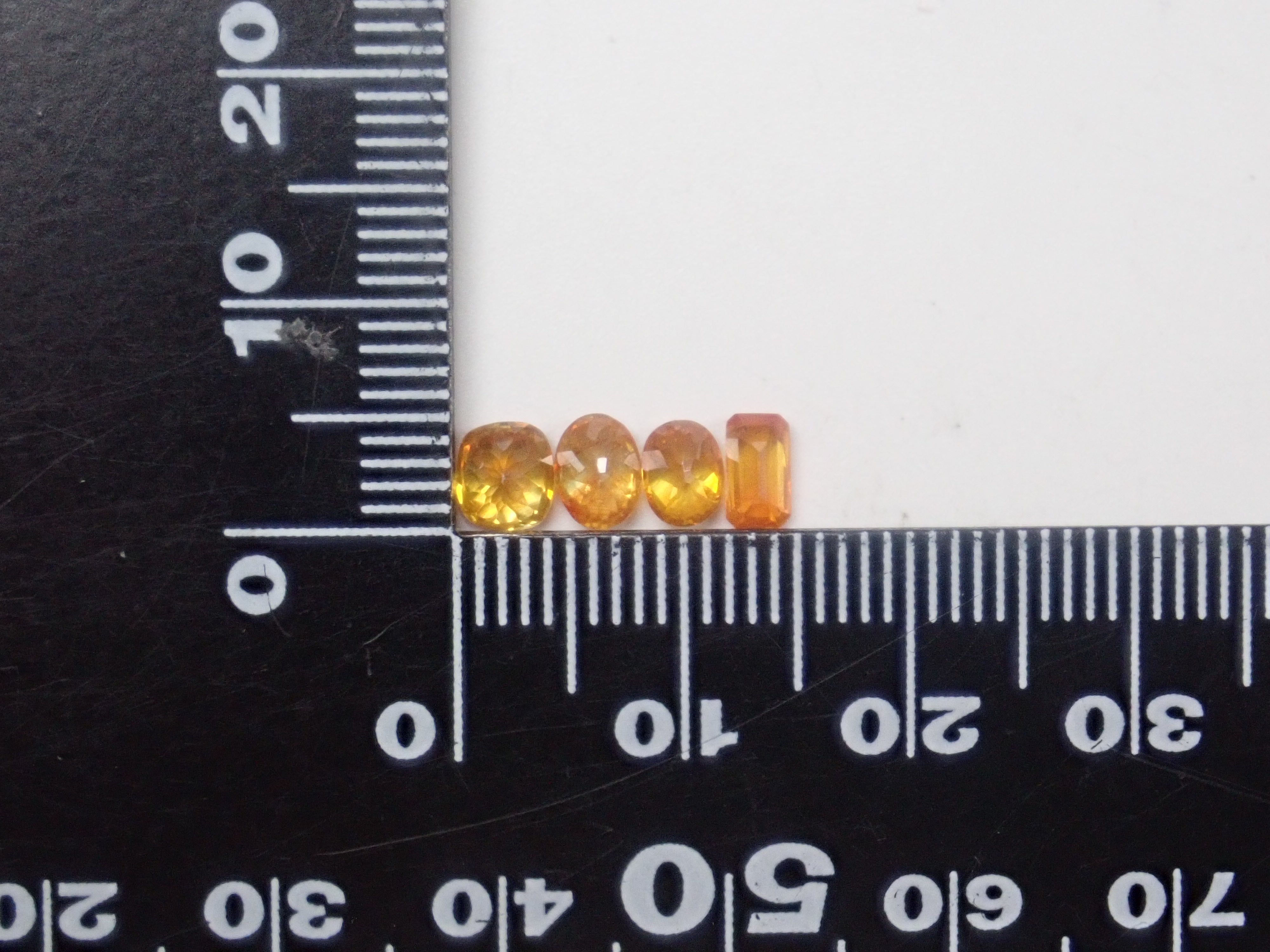 【3/29 22時販売】《限定20石》スペイン産スファレライト1石ルース（平均0.50ct）《複数購入割引有》