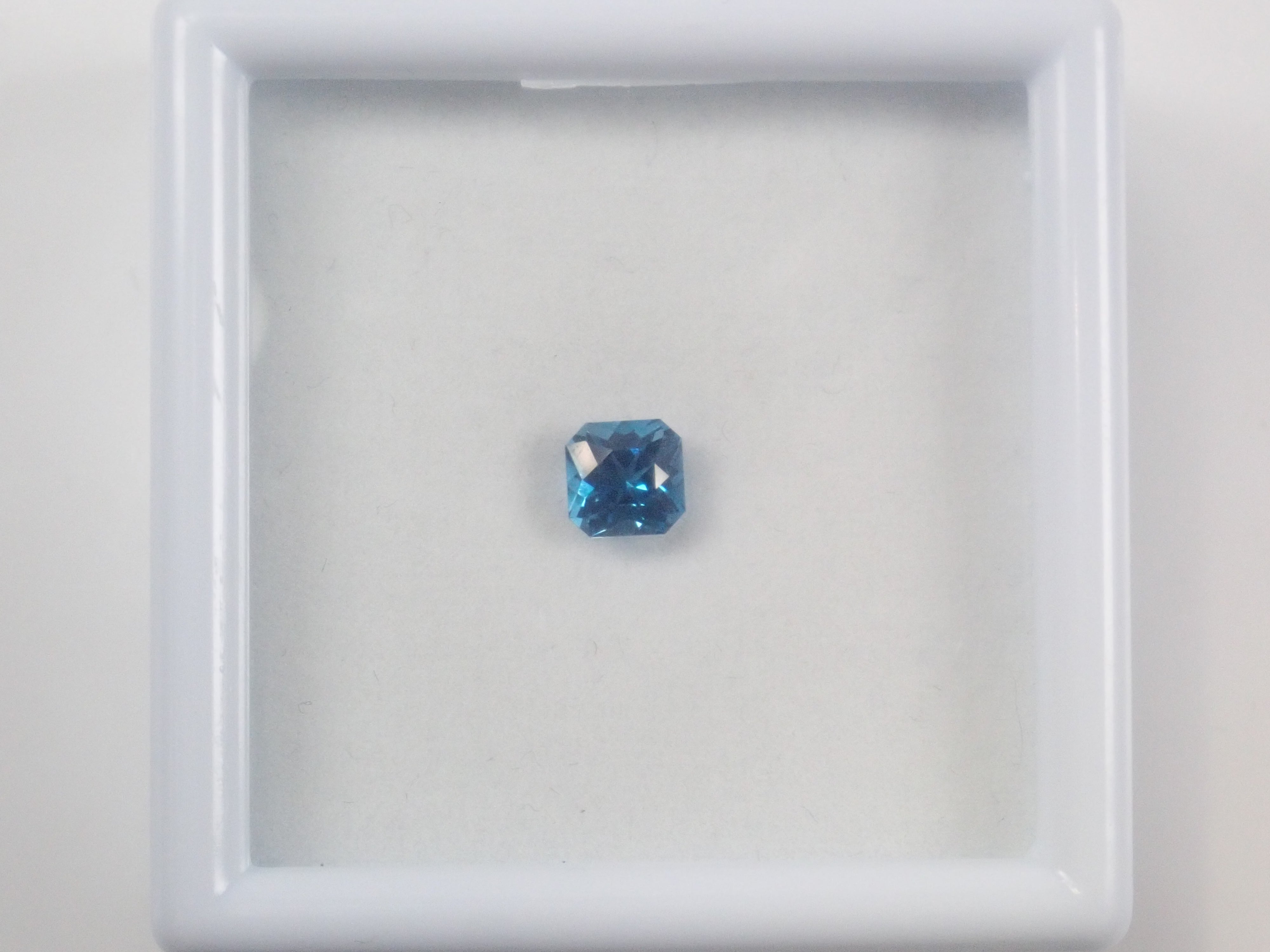 【3/20 22時販売】《数量限定・ポップアップ開催記念》お楽しみガチャ💎 レッドサファイア鑑別書付き・カメレオンダイヤモンド・インペリアルトパーズ・アレキサンドライト・サンジェ氏研磨などの宝石が当たる《複数購入割引有》　　　