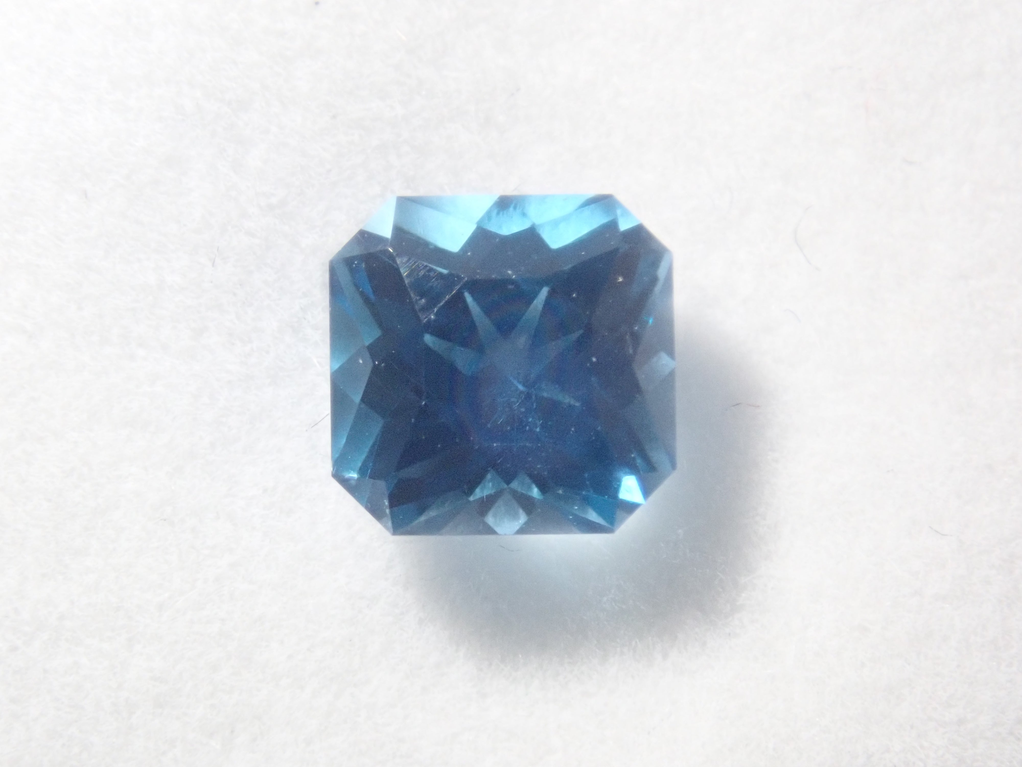 【3/20 22時販売】《数量限定・ポップアップ開催記念》お楽しみガチャ💎 レッドサファイア鑑別書付き・カメレオンダイヤモンド・インペリアルトパーズ・アレキサンドライト・サンジェ氏研磨などの宝石が当たる《複数購入割引有》　　　