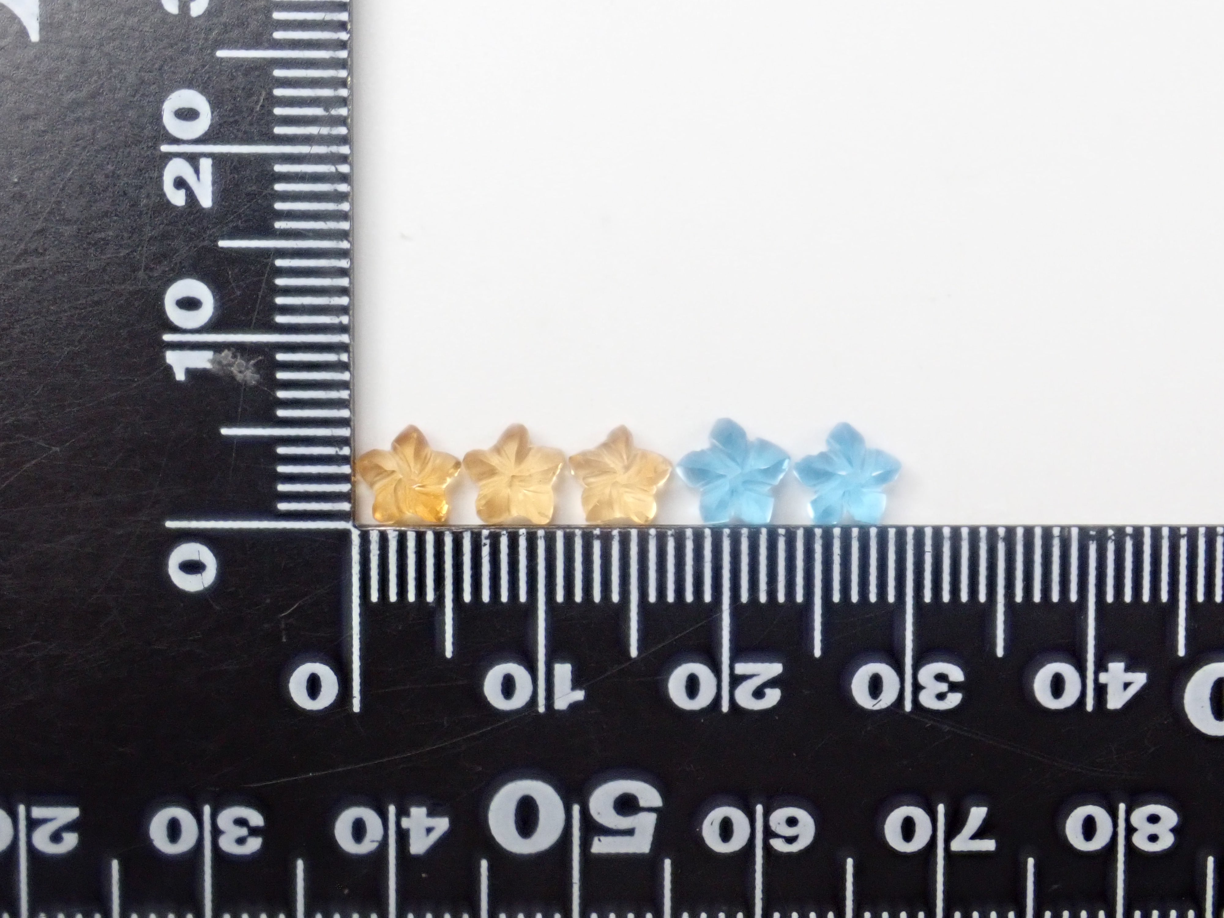 【3/28 22時販売】《限定10石》プルメリアカットのカービング（ペリドット、ブルートパーズ、シトリン、ローズクォーツ） 1石《複数購入割引有》