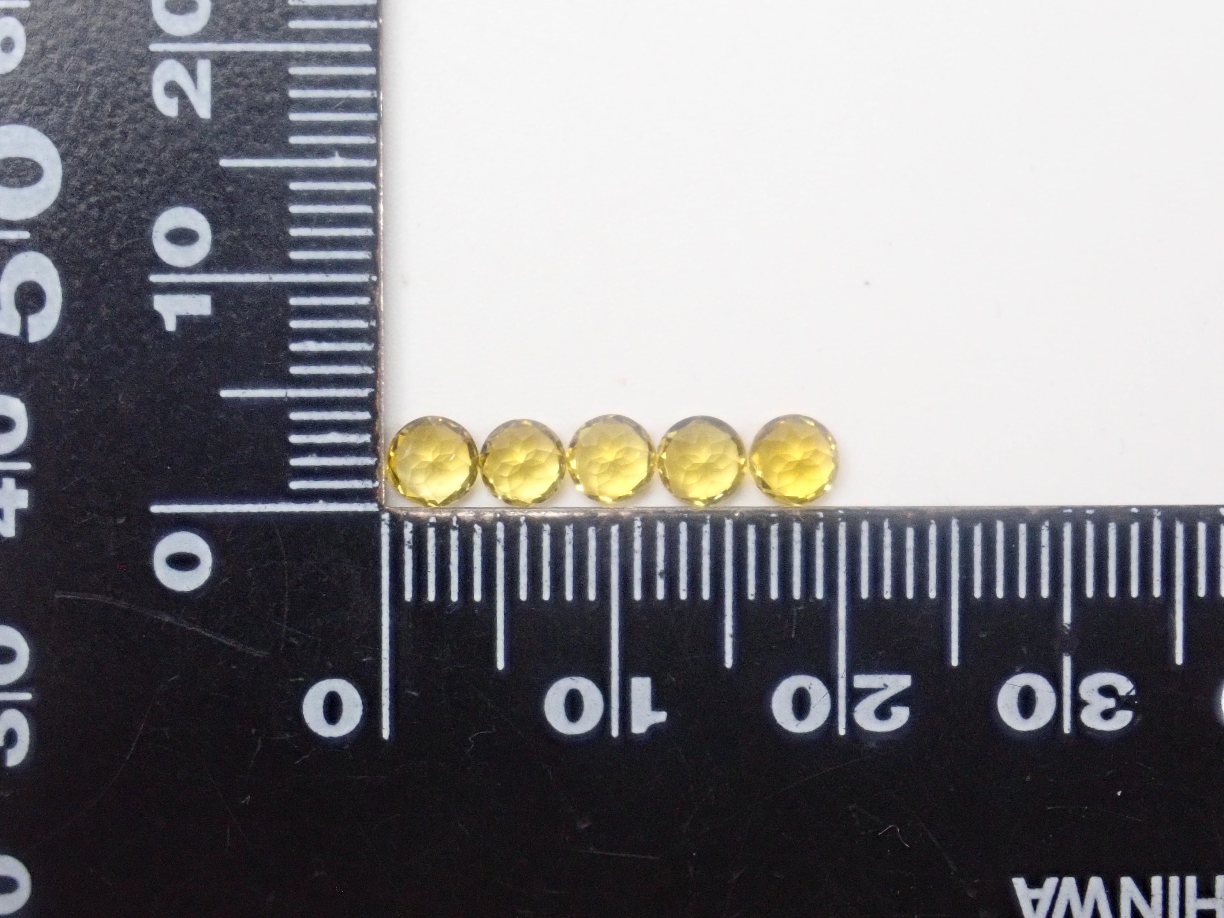 【3/29 22時販売】《限定5石》ザンビア産カナリーイエロートルマリン1石ルース（4.0mm/ラウンドカット）《複数購入割引有》　