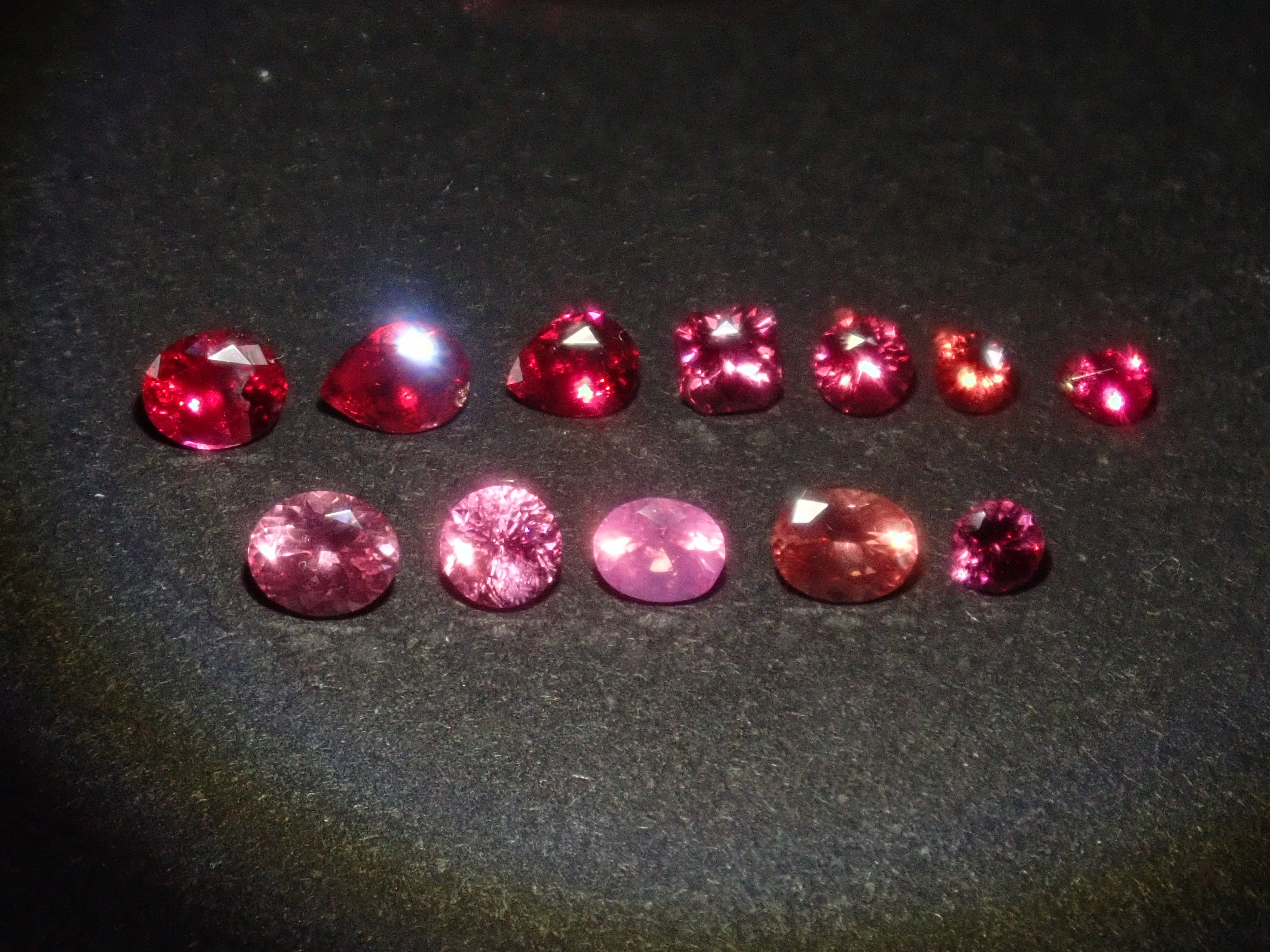 【3/29 22時販売】サンジェ氏カットのスピネル（シルキーピンク、ホットピンク、レッドスピネル、パパラチアカラーなど）1石ルース《複数購入割引有》