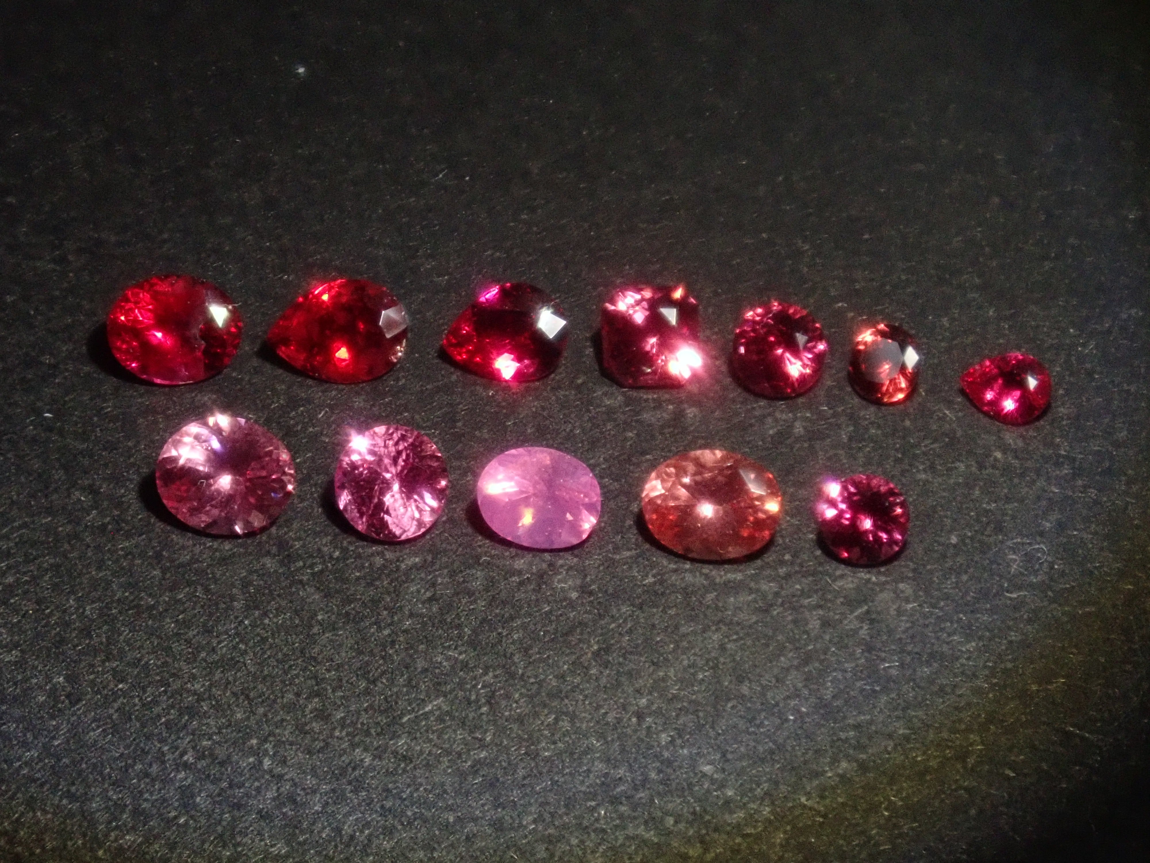 【3/29 22時販売】サンジェ氏カットのスピネル（シルキーピンク、ホットピンク、レッドスピネル、パパラチアカラーなど）1石ルース《複数購入割引有》