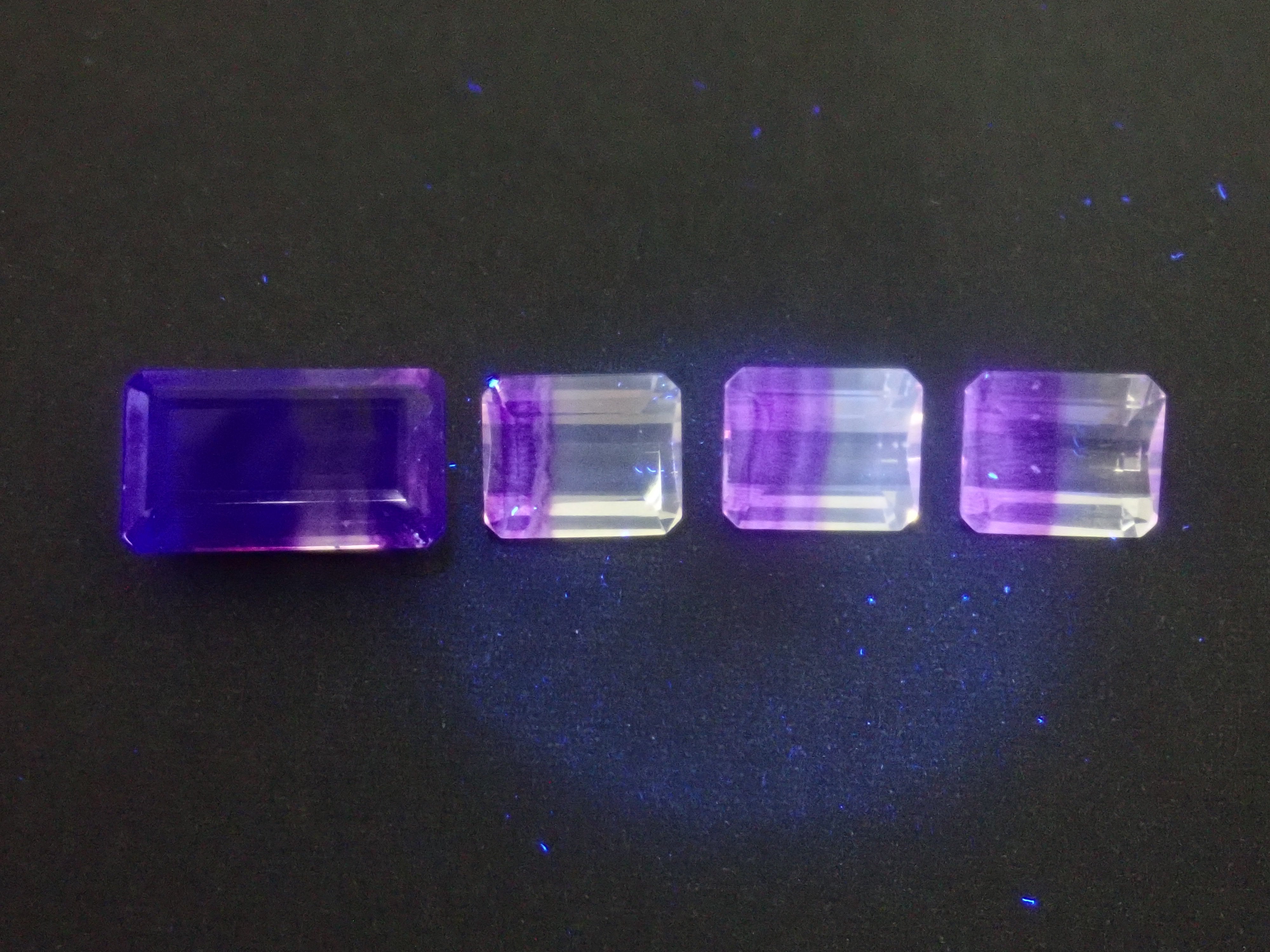 《Limited to 15 Stones》Fluorite Gacha including 2 Koshu-Kiseki-Kiriko stones (normally 49,800 yen) with 1 CC fluorite stone as a bonus《Multiple Purchase Discount Available》