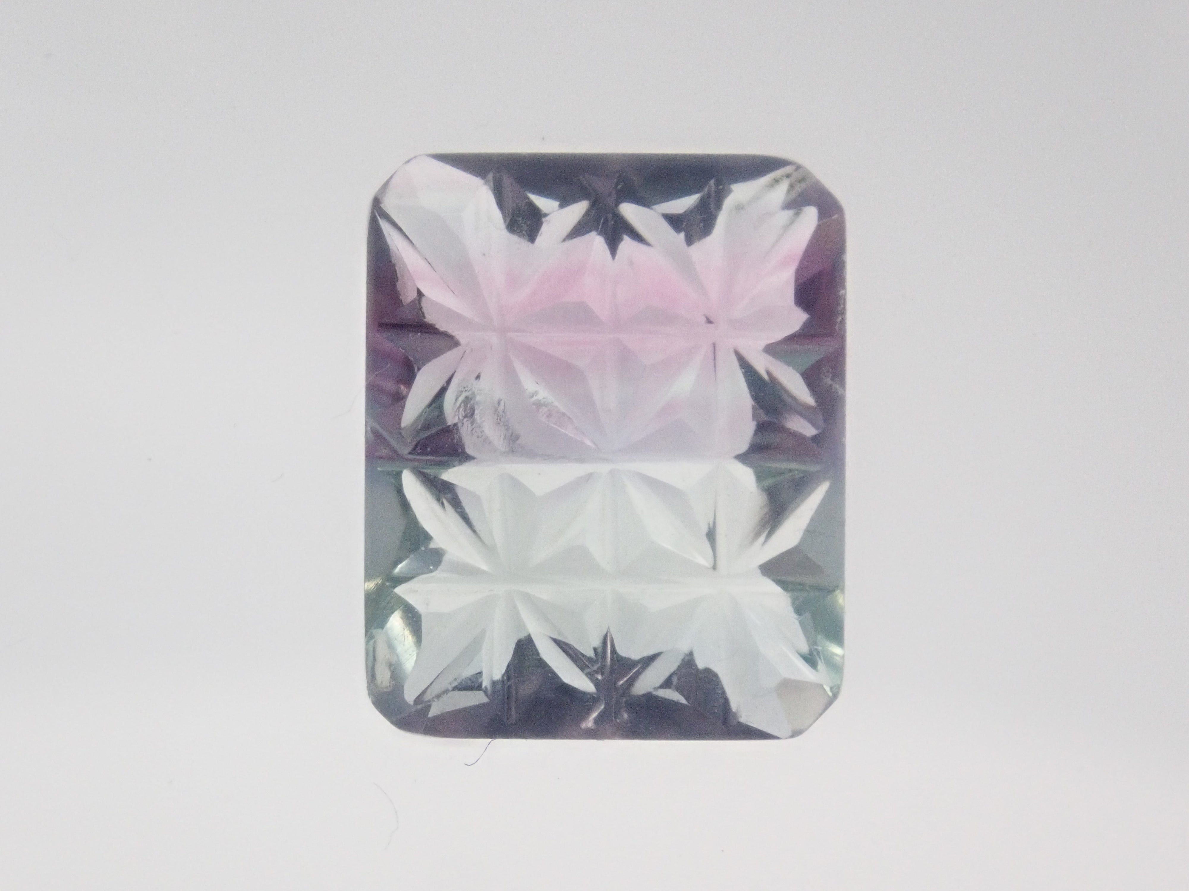 《Limited to 15 Stones》Fluorite Gacha including 2 Koshu-Kiseki-Kiriko stones (normally 49,800 yen) with 1 CC fluorite stone as a bonus《Multiple Purchase Discount Available》