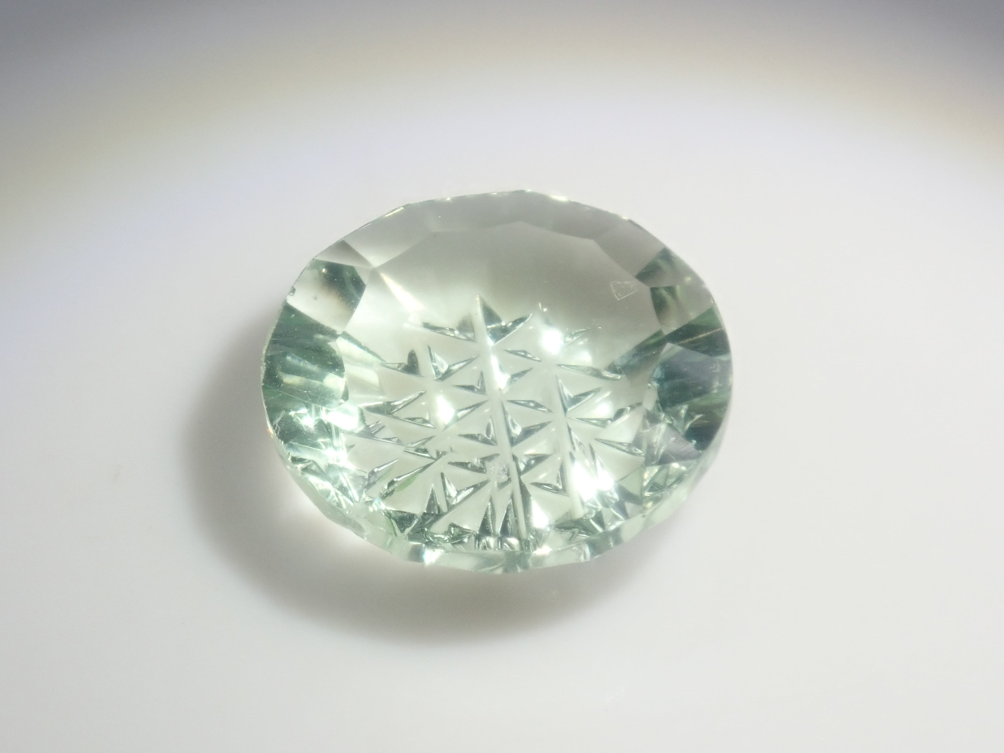 《Limited to 15 Stones》Fluorite Gacha including 2 Koshu-Kiseki-Kiriko stones (normally 49,800 yen) with 1 CC fluorite stone as a bonus《Multiple Purchase Discount Available》