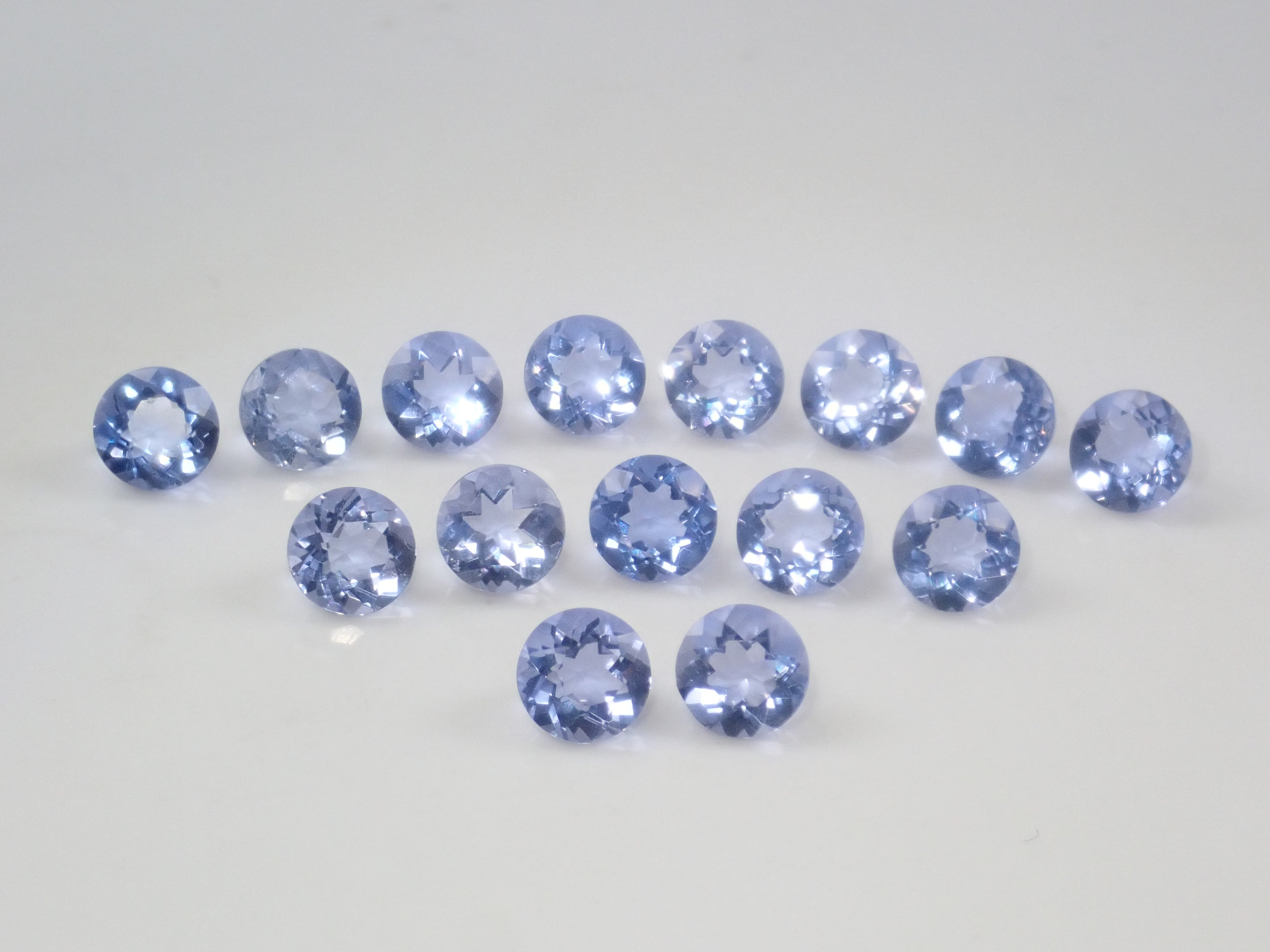 《Limited to 15 Stones》Fluorite Gacha including 2 Koshu-Kiseki-Kiriko stones (normally 49,800 yen) with 1 CC fluorite stone as a bonus《Multiple Purchase Discount Available》
