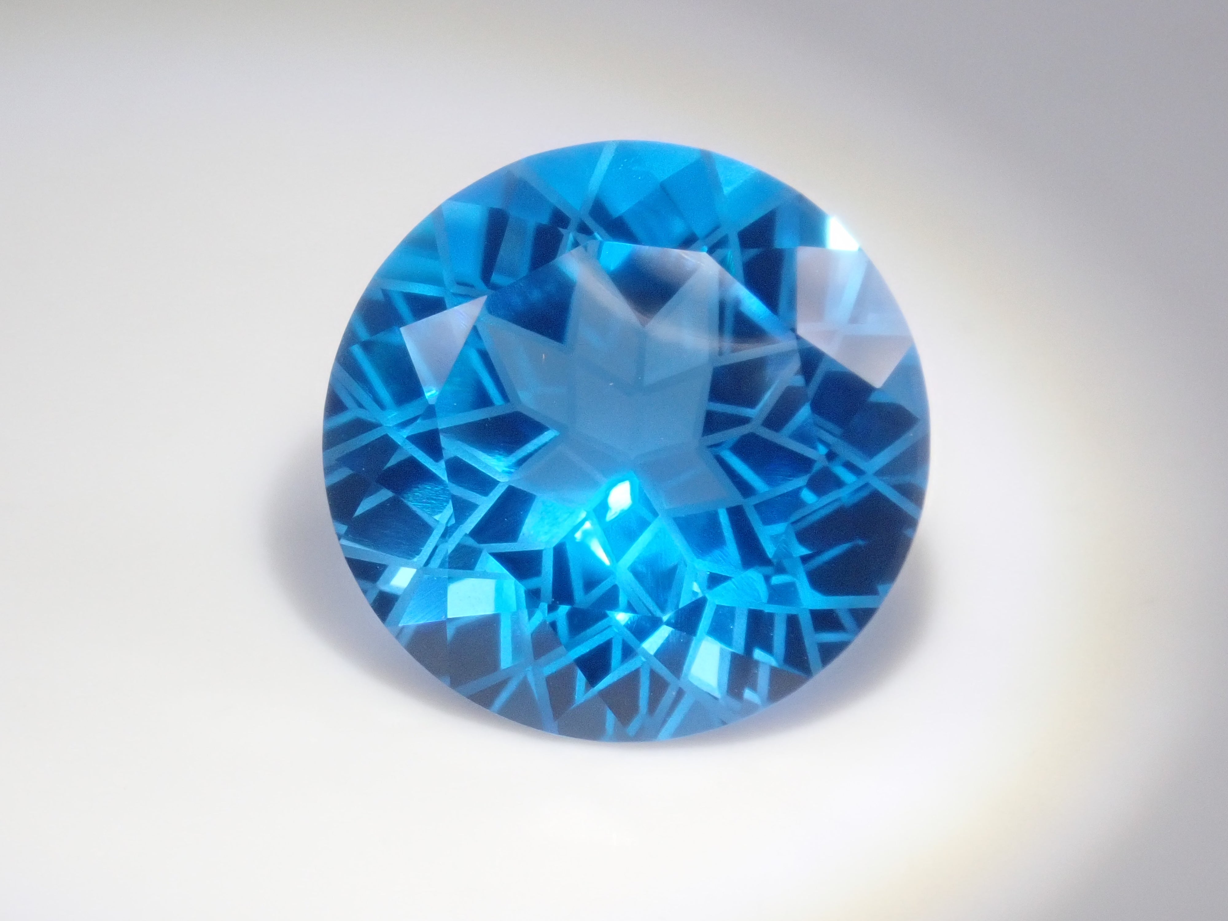 【3/29  22時販売】《限定11石》通常55,800円のダンデライオンカット15mmや＆カメリアカット19mm含むビッグジェムガチャ💎《複数購入割引有》