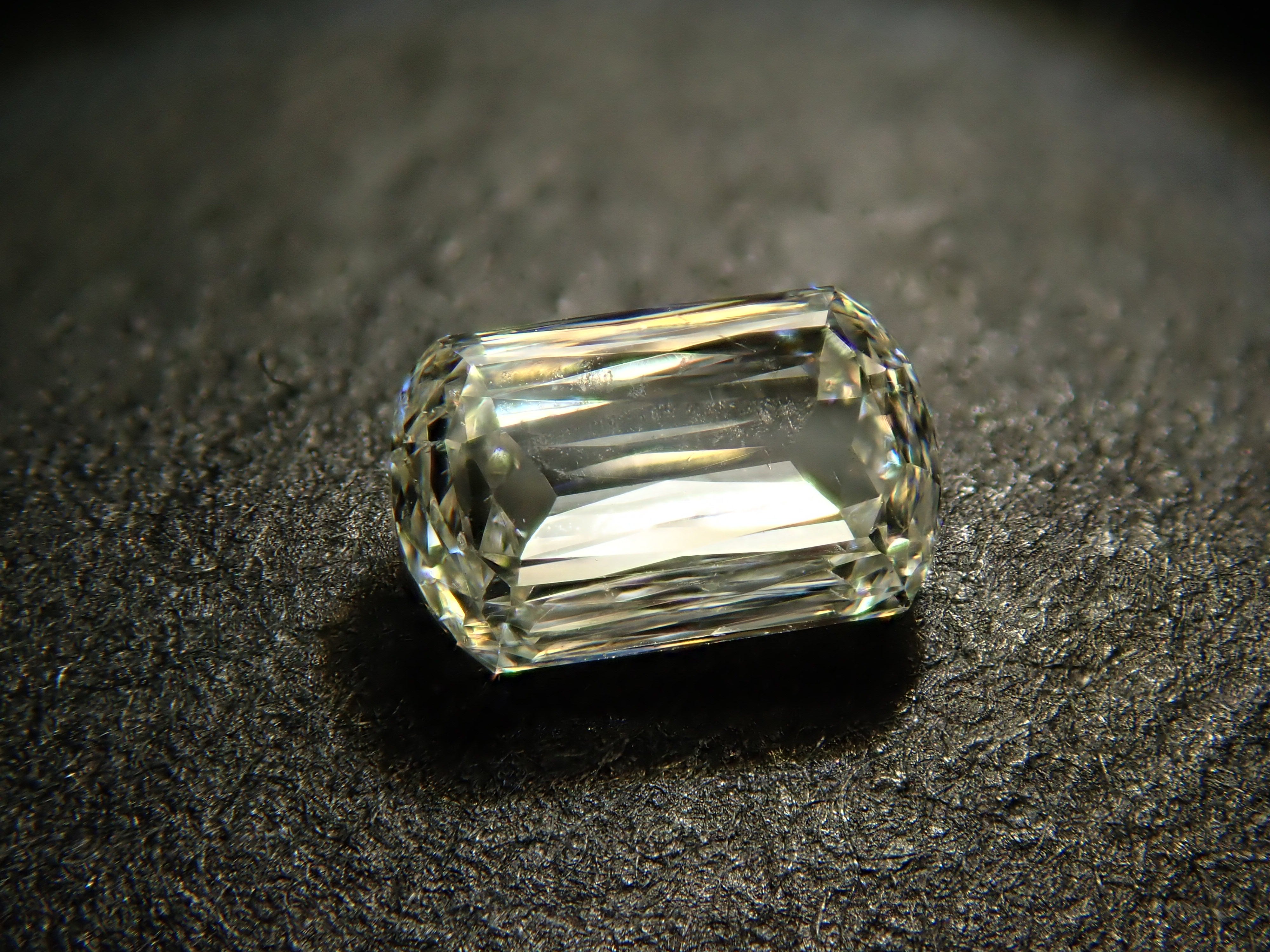 【32501804掲載】ダイヤモンド 0.185ctルース(I, SI1)