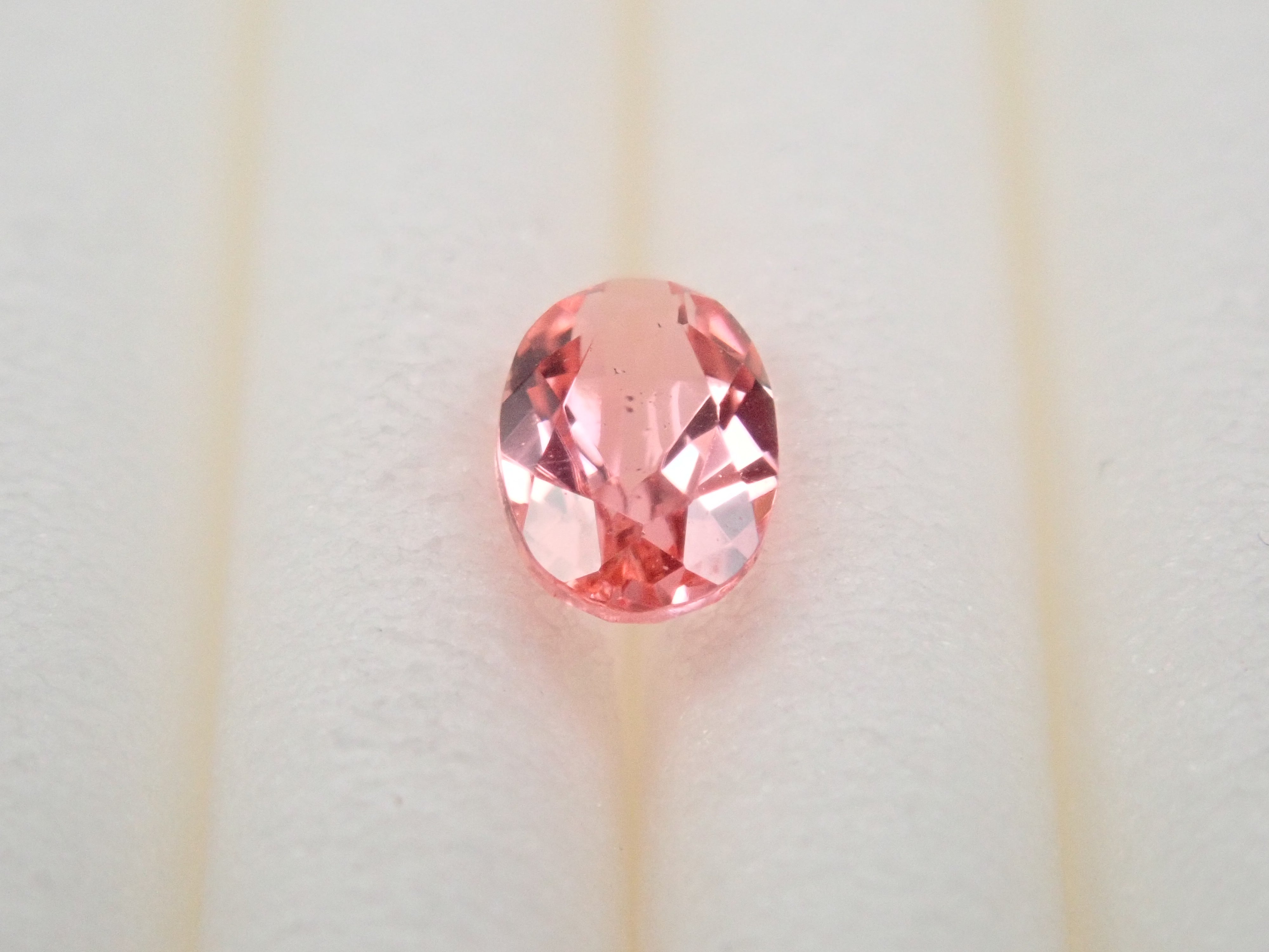 【12558576掲載】パキスタン産ヴェイリネナイト 0.150ctルース