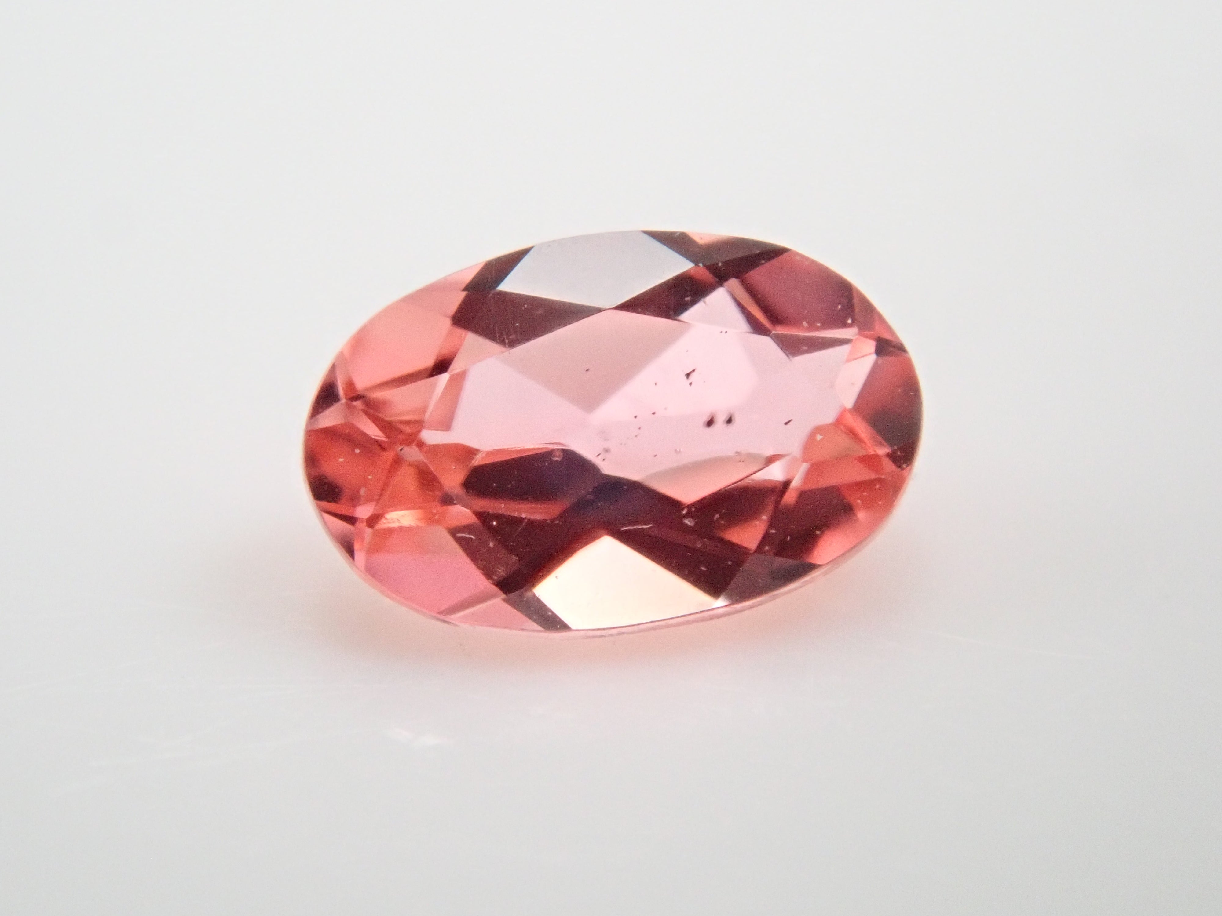 【12558576掲載】パキスタン産ヴェイリネナイト 0.150ctルース