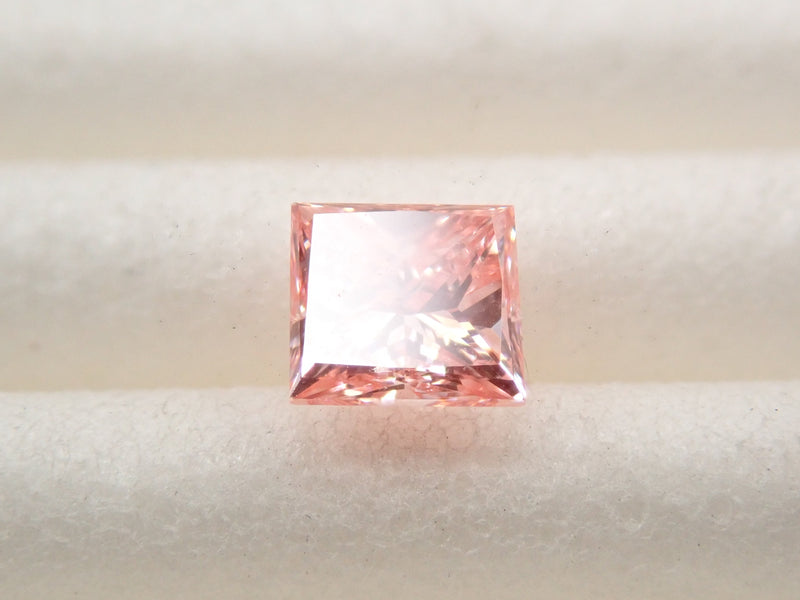 ラボグロウンダイヤモンド（合成ダイヤモンド） 0.290ctルース(FANCY VIVID PINK, VS-2)