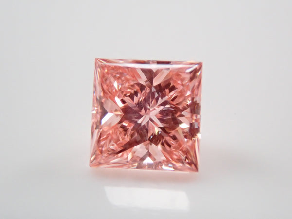 ラボグロウンダイヤモンド（合成ダイヤモンド） 0.290ctルース(FANCY VIVID PINK, VS-2)