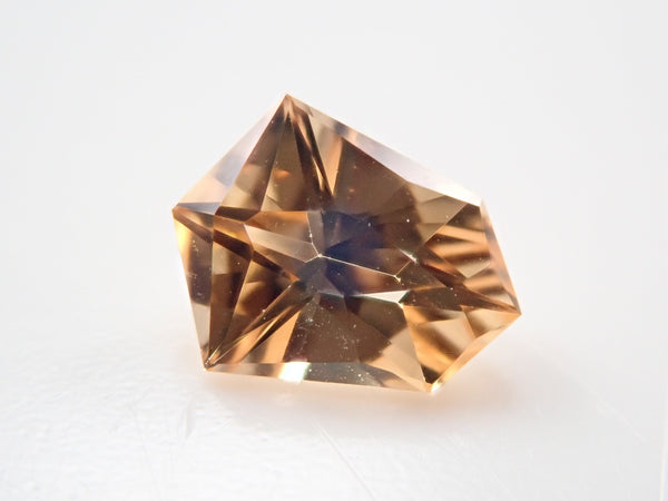 インペリアルトパーズ　710ct 未鑑定　色石 ブラジル産インペリアルトパーズ 7.02ct【品質保証書/宝石鑑別書付