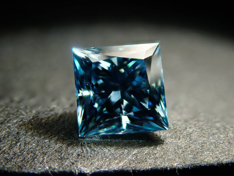 ラボグロウンダイヤモンド（合成ダイヤモンド） 0.230ctルース(FANCY VIVID BLUE, VS-2)