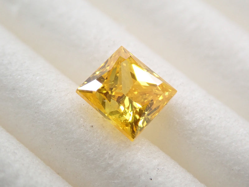 ラボグロウンダイヤモンド（合成ダイヤモンド） 0.290ctルース(FANCY INTENSE YELLOW, VVS-2)