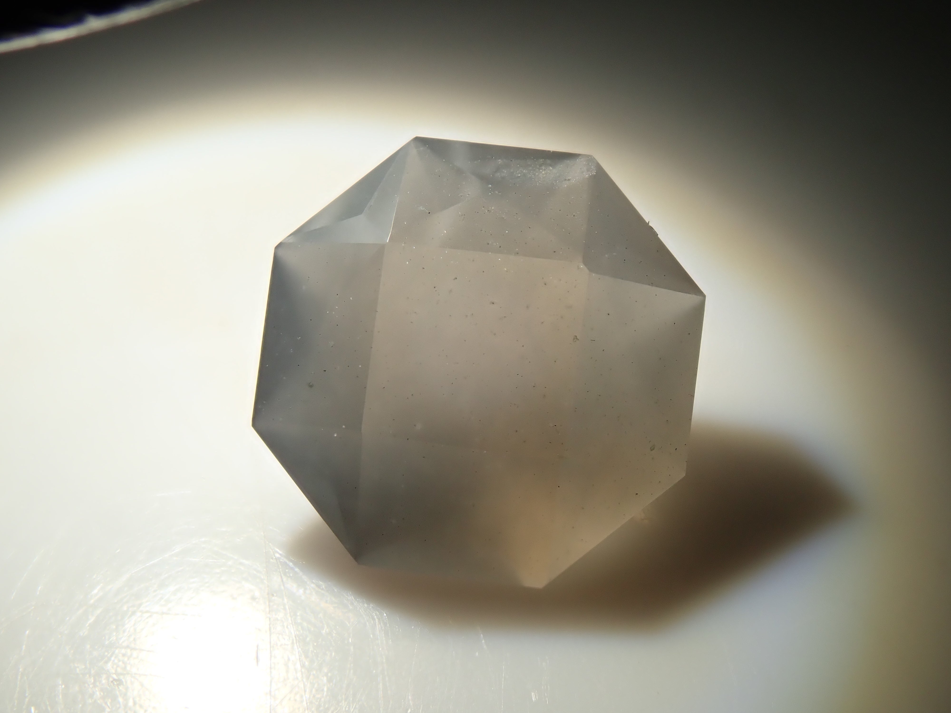 【12562104掲載】ブラックムーンストーン 1.871ctルース