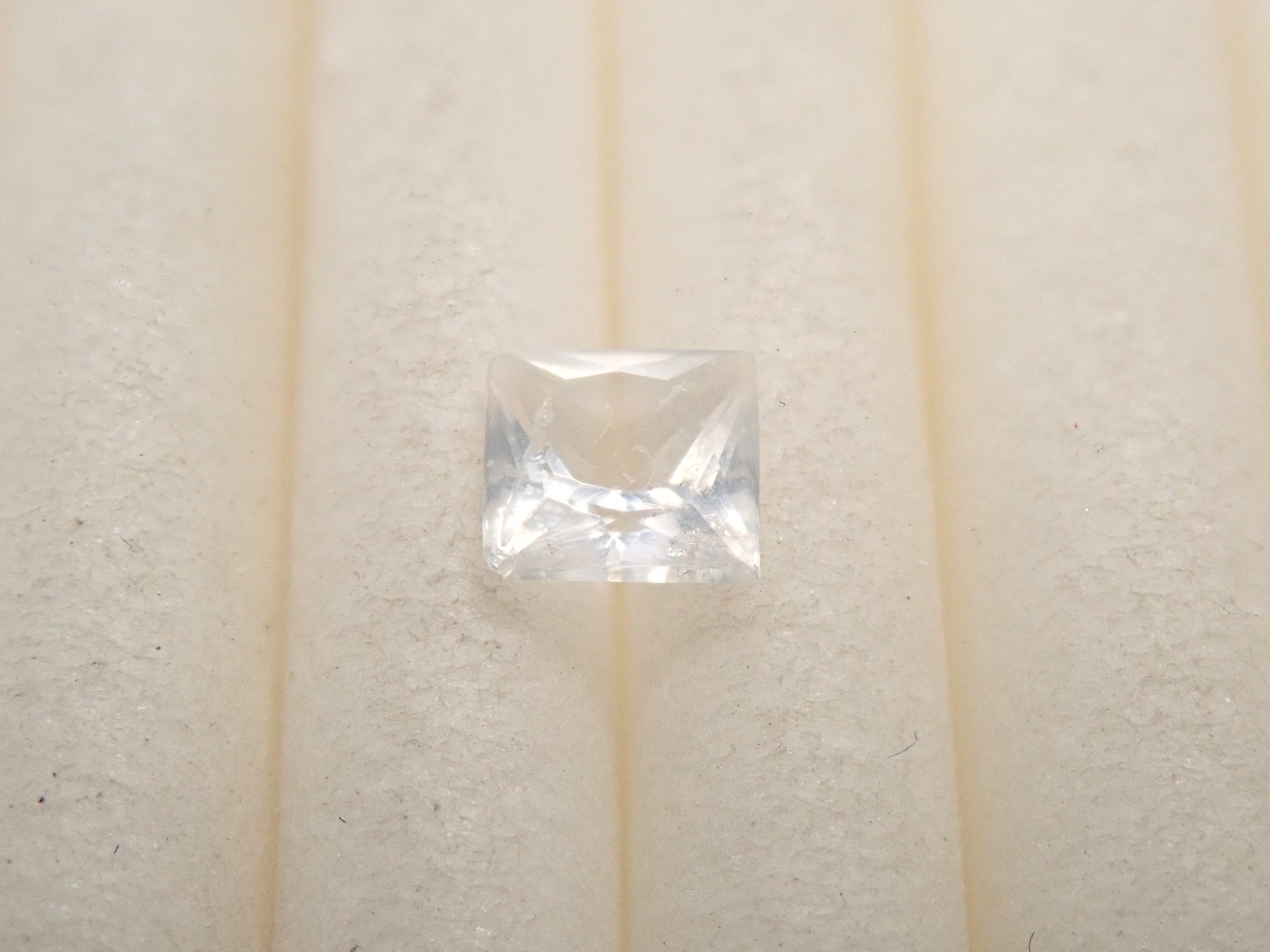 メキシコ産メキシコ産ニフォントバイト 0.151ctルース