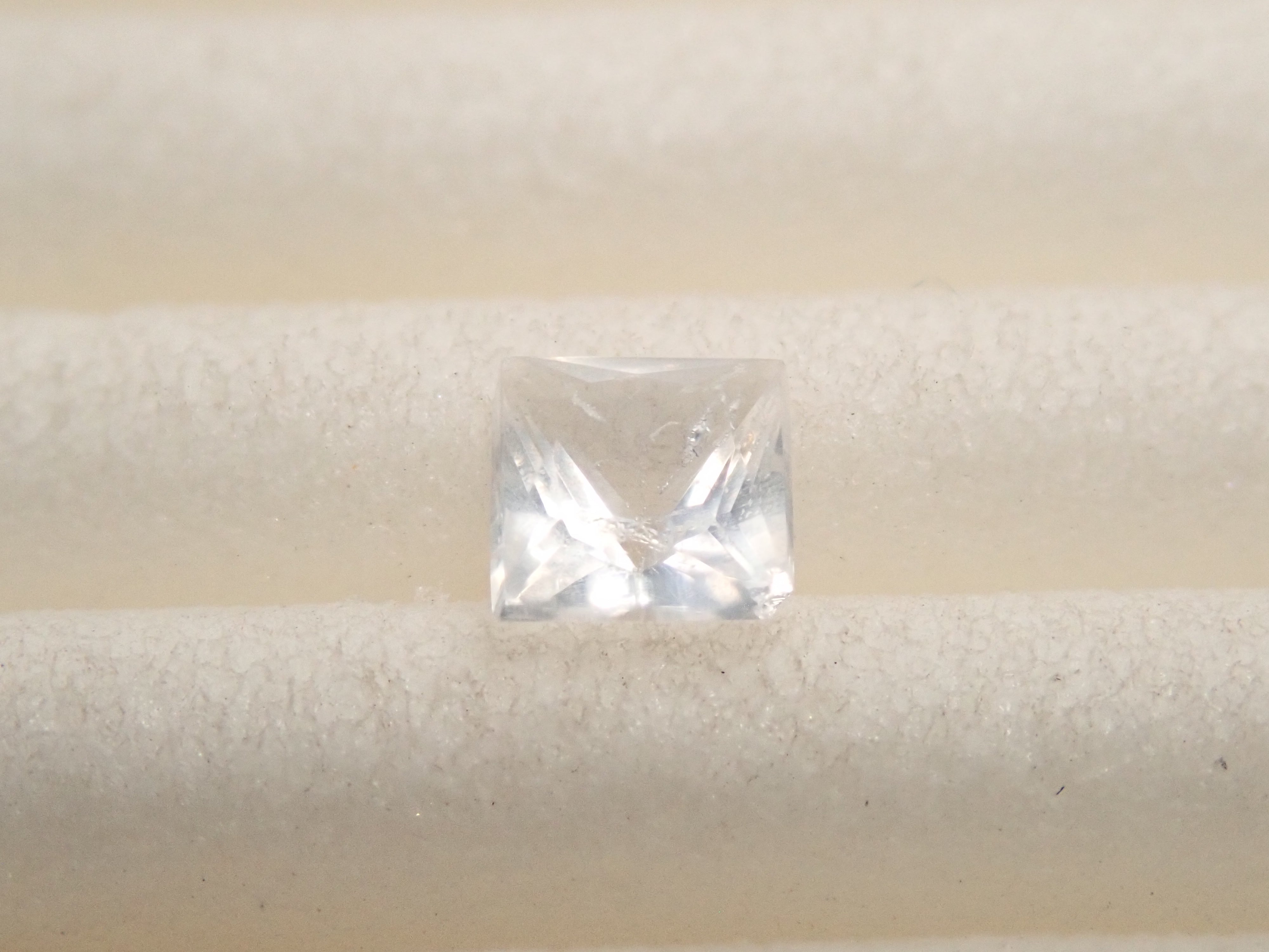 メキシコ産メキシコ産ニフォントバイト 0.151ctルース