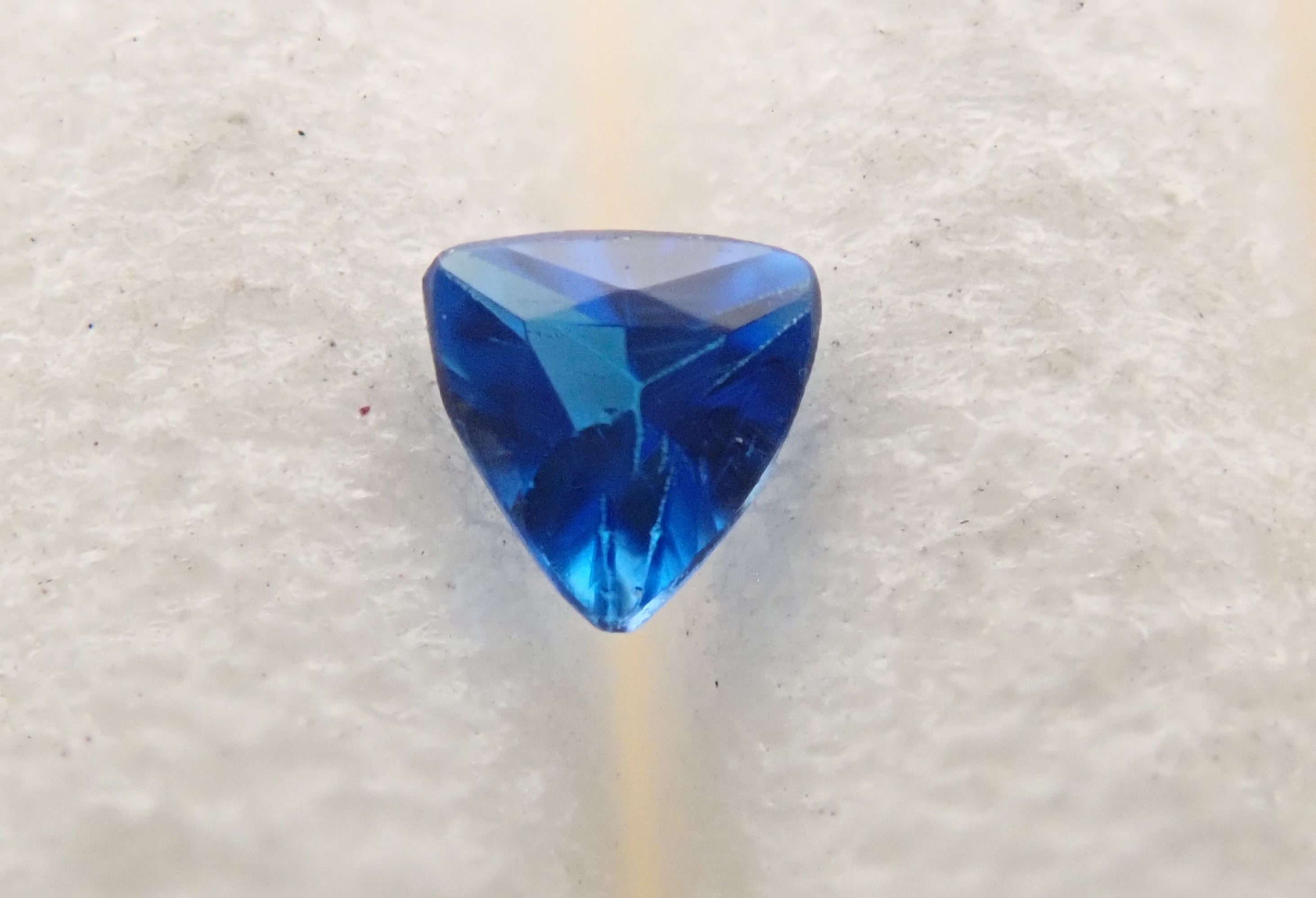 【4/2 22時販売】ブラジル産ラズライト（天藍石） 0.036ctルース 鑑別書