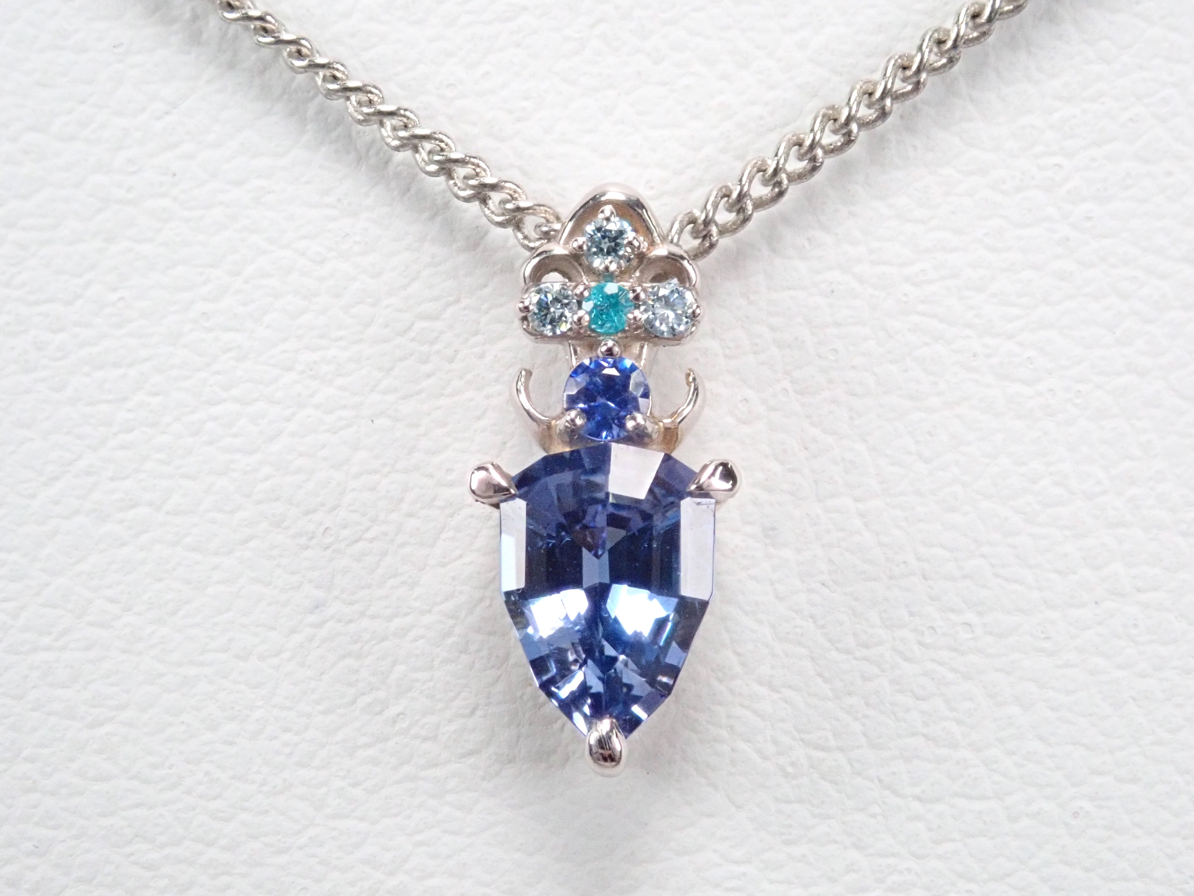 Pt950 Tanzanite 0.640ct, Paraiba Tourmaline, Benitoite Pendant Top (Necklace Top)