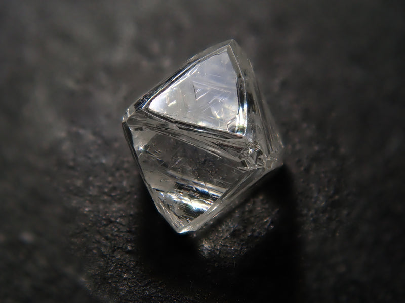 ダイヤモンド原石（ソーヤブル） 0.416ct原石（トライゴン）