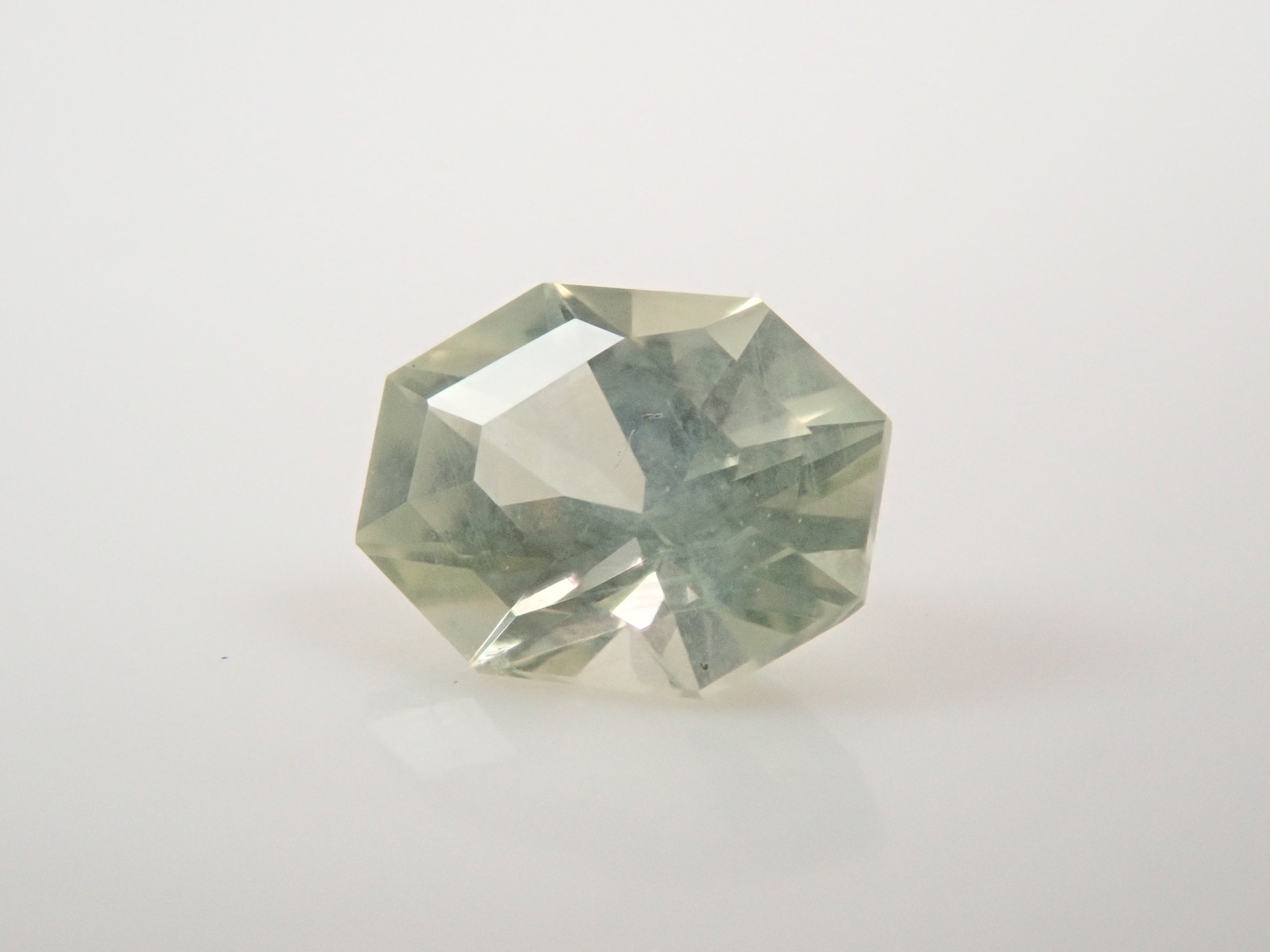 【12552988掲載】タンザニア産イエローサファイア 0.281ctルース