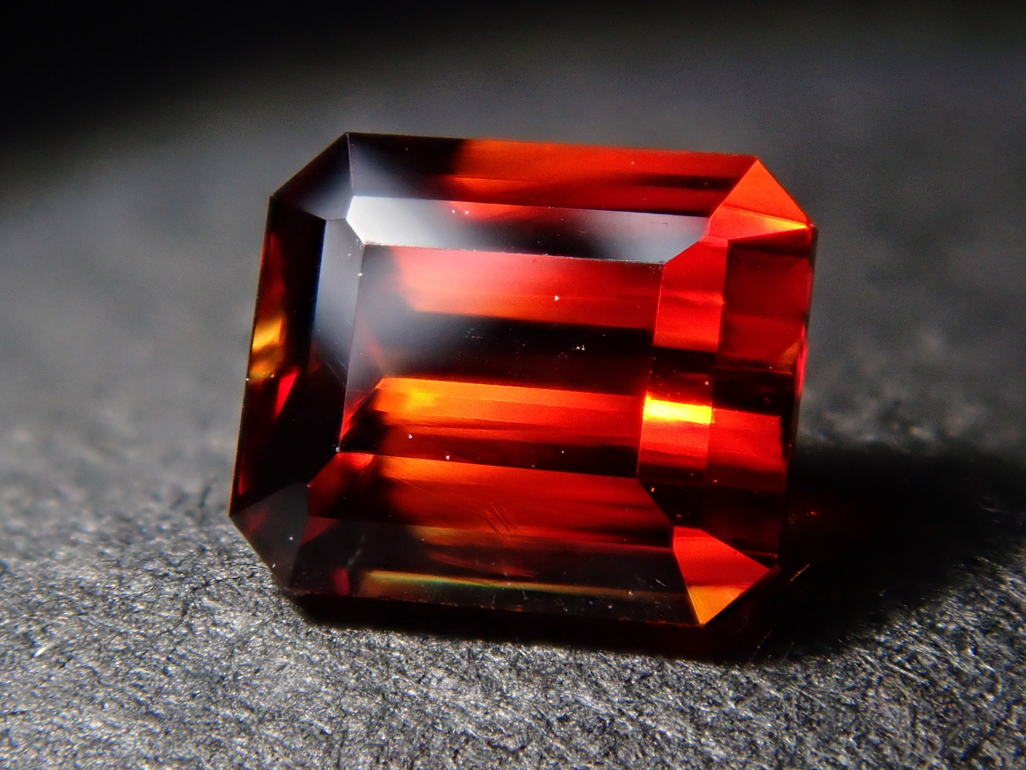 【12562588掲載】キャシテライト 0.868ctルース